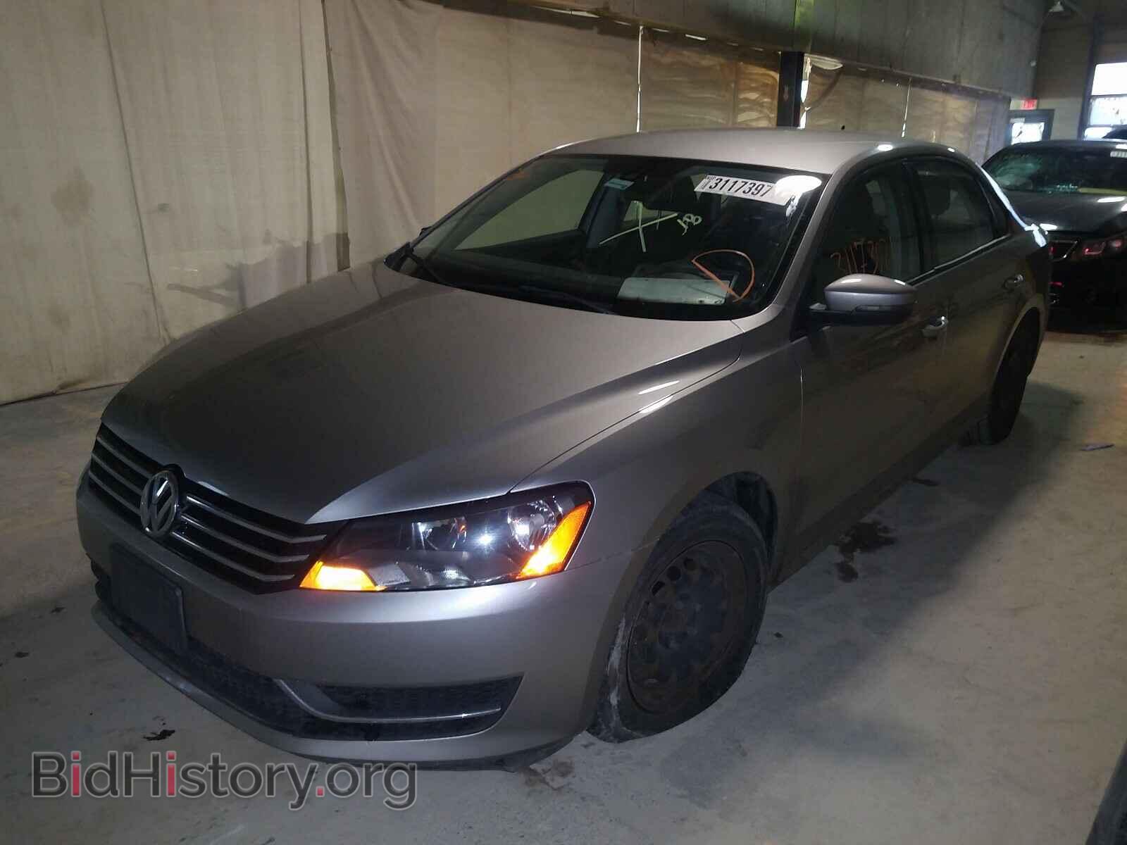 2013 VOLKSWAGEN PASSAT - VIN: 1VWAP7A30DC043689 - Photo 2