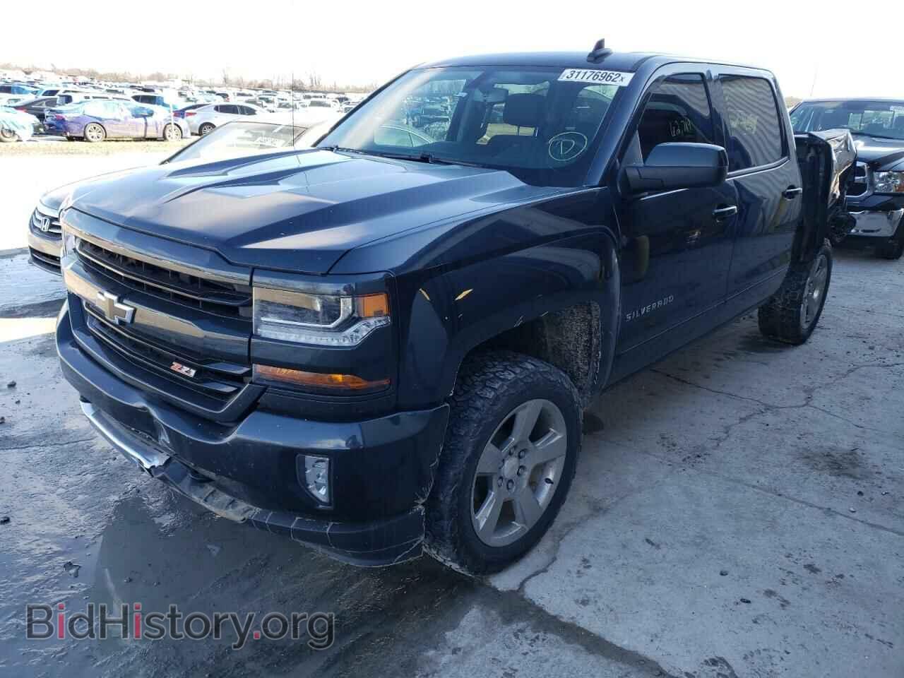 2018 CHEVROLET SILVERADO - VIN: 3GCUKREC2JG536142 - Фото 2