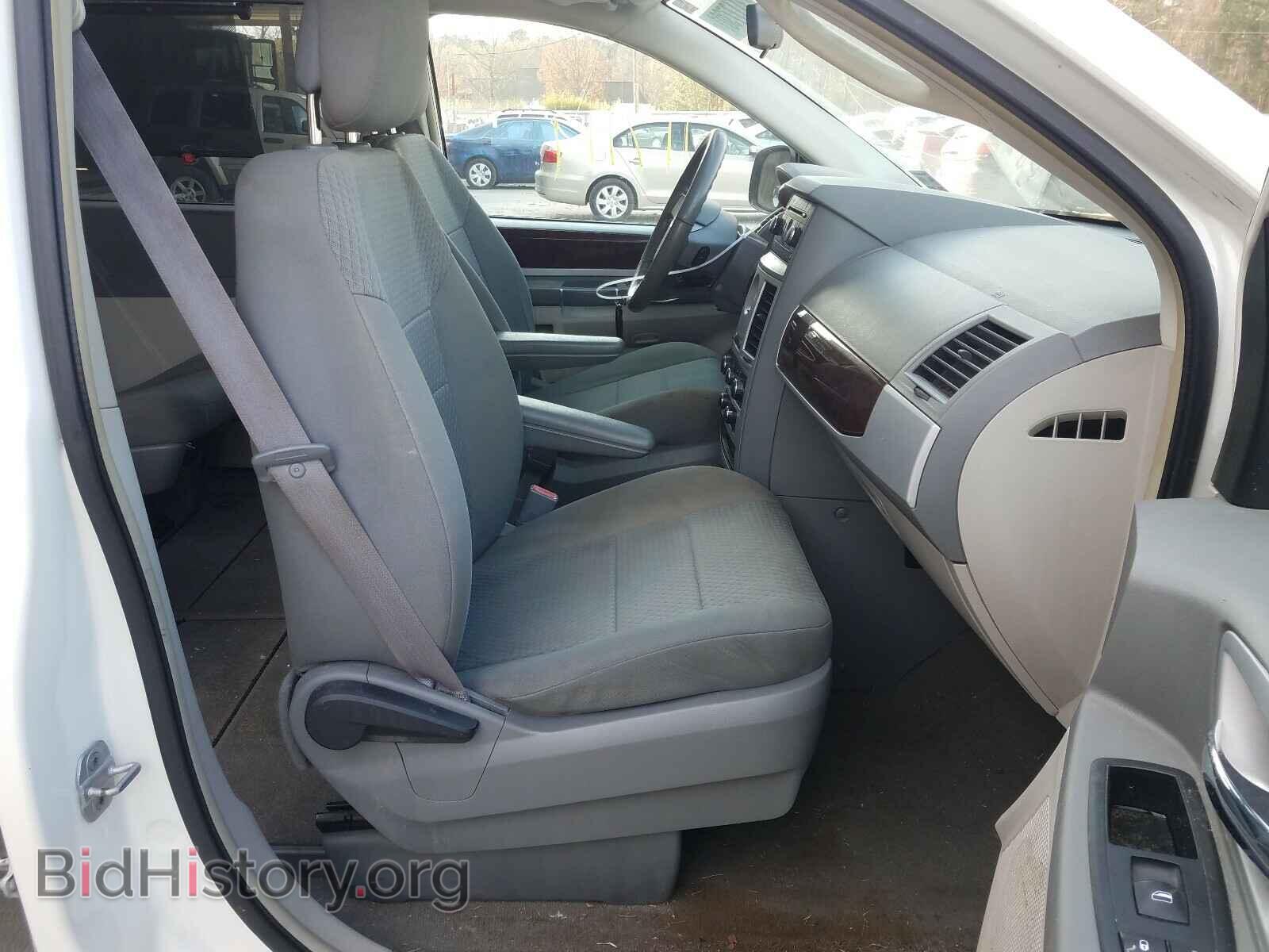 2010 CHRYSLER MINIVAN - VIN: 2A4RR5D17AR270907 - Фото 5