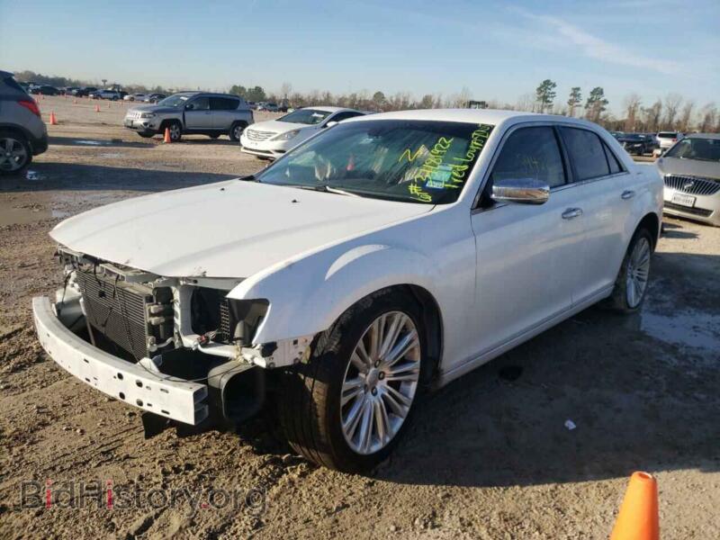 2014 Chrysler 300 (VIN 2C3CCAEG2EH310237) — фото 2 из 10