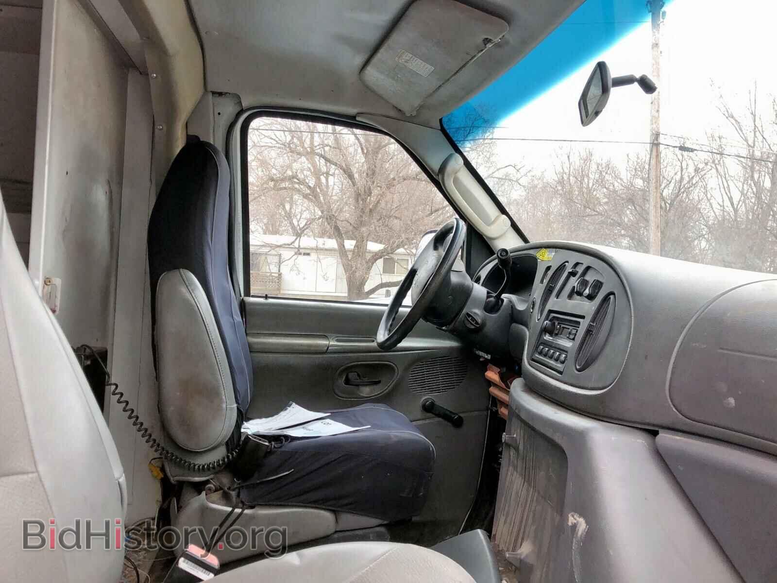 2004 FORD ECONOLINE - VIN: 1FDSE35L04HA27748 - Photo 5