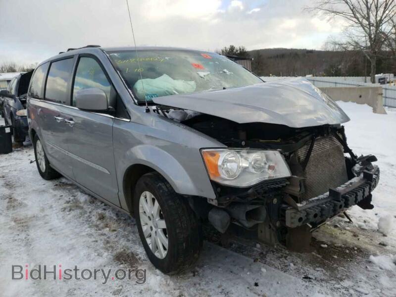 2016 Chrysler MINIVAN Town & COU (VIN 2C4RC1BG2GR129002) — photo 1 of 10, Copart, damage: front end