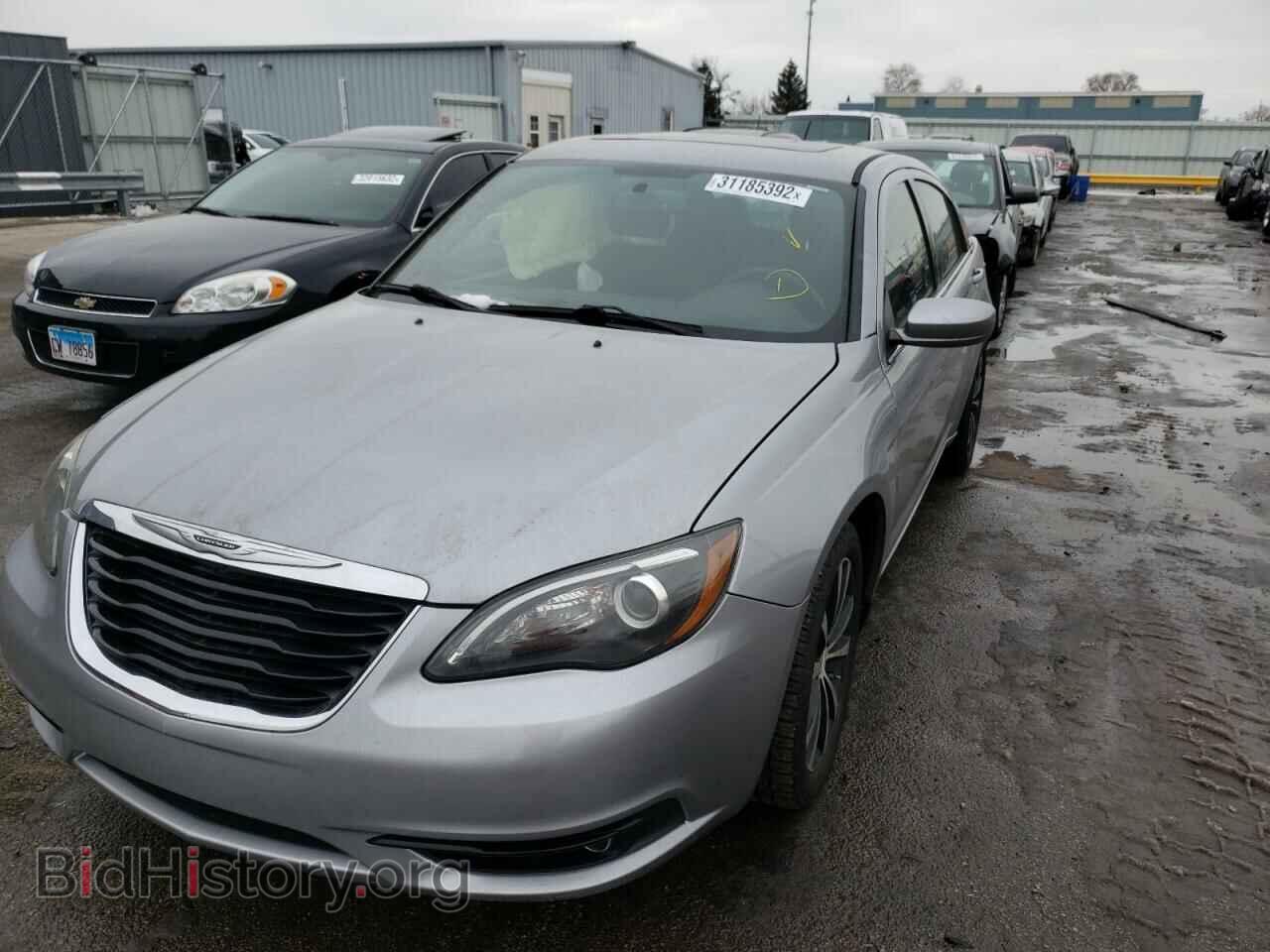 2013 CHRYSLER 200 - VIN: 1C3CCBBG4DN717069 - Фото 2