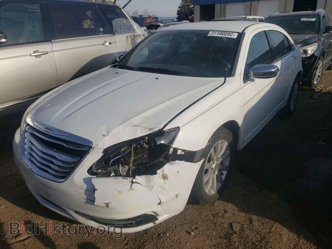 2014 CHRYSLER 200 - VIN: 1C3CCBCG5EN172905 - Фото 2