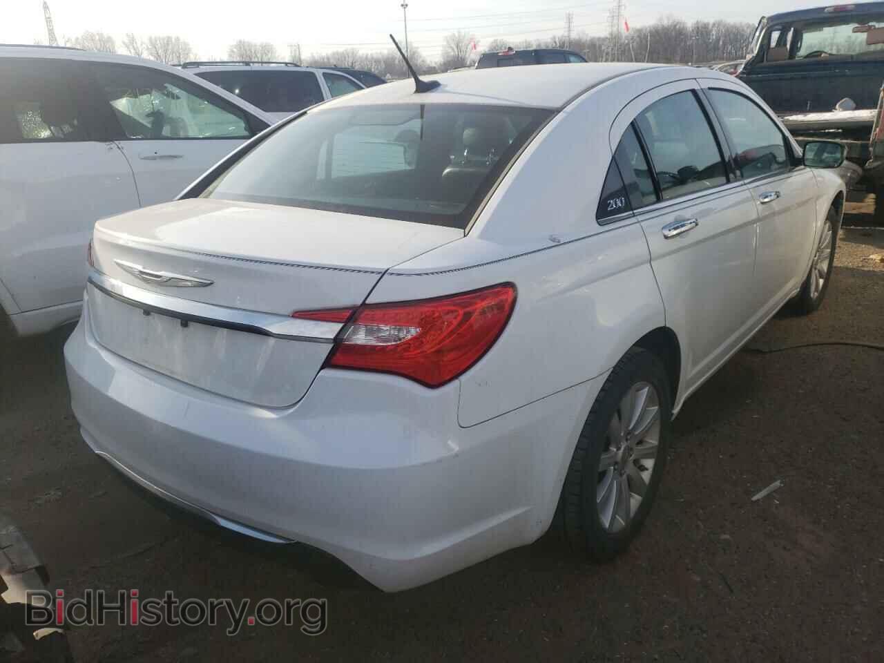 2014 CHRYSLER 200 - VIN: 1C3CCBCG5EN172905 - Фото 4