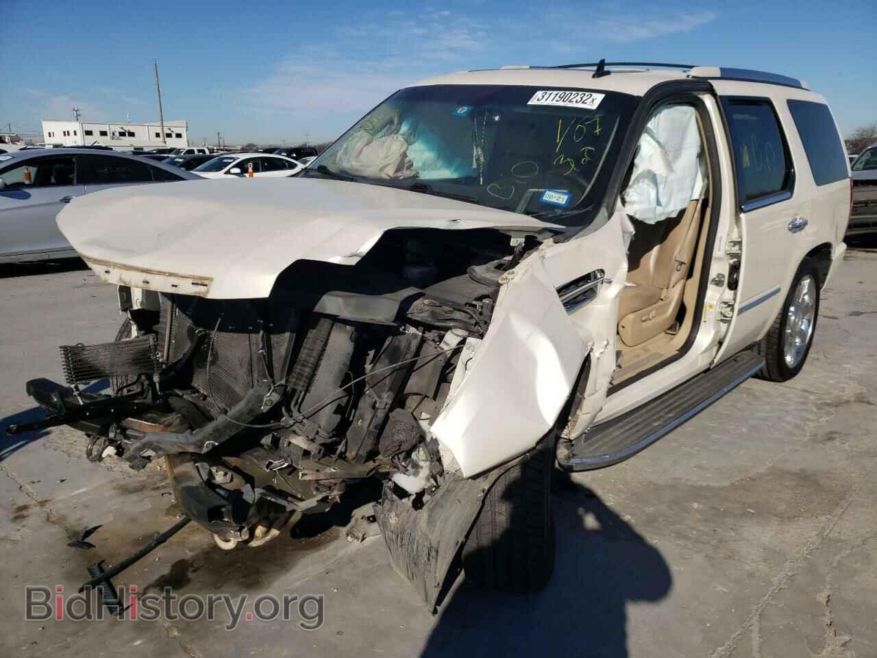2011 CADILLAC ESCALADE - VIN: 1GYS3AEF9BR340730 - Фото 2