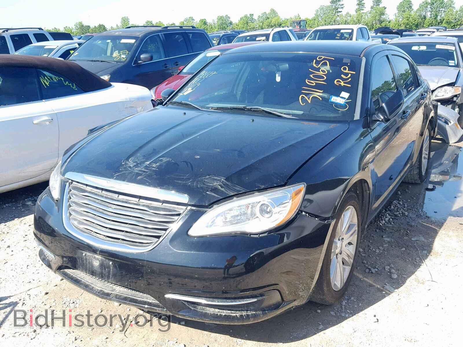 2013 CHRYSLER 200 - VIN: 1C3CCBAB5DN697937 - Photo 2