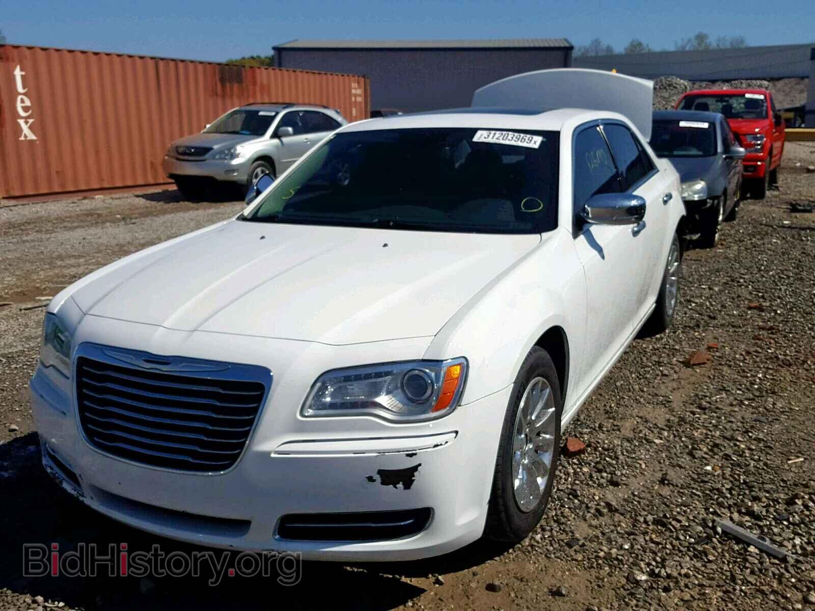 2013 CHRYSLER 300 - VIN: 2C3CCAAG5DH697385 - Photo 2