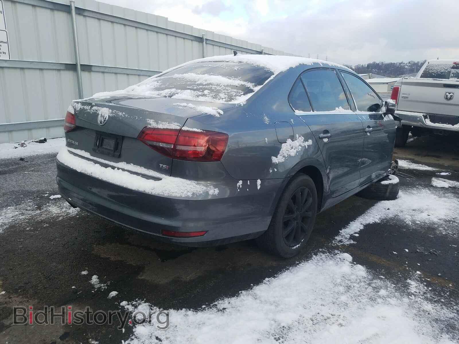 2017 VOLKSWAGEN JETTA - VIN: 3VWDB7AJ9HM260463 - Фото 4