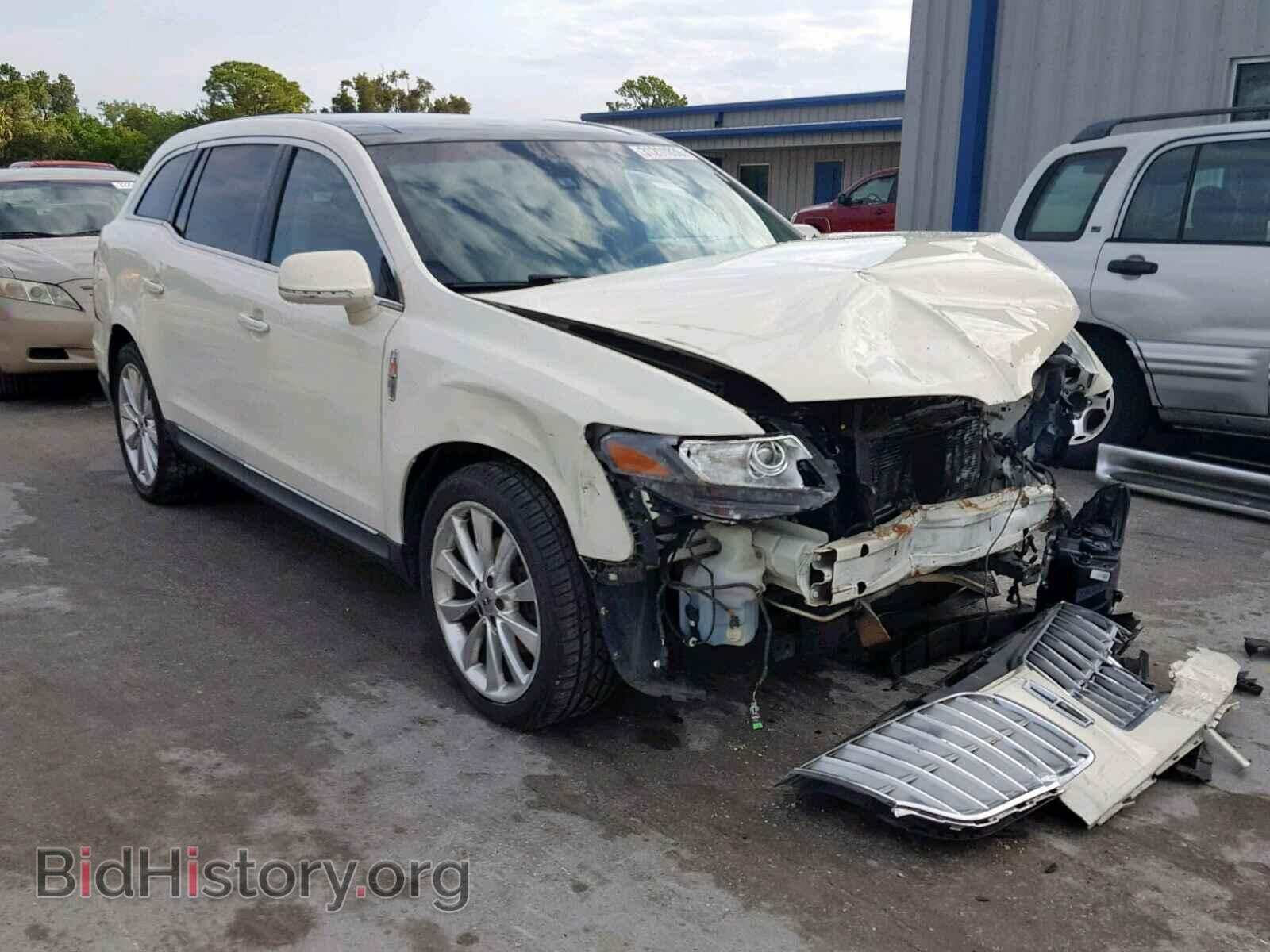 Photo 2LMHJ5AT8CBL53157 - LINCOLN MKT 2012