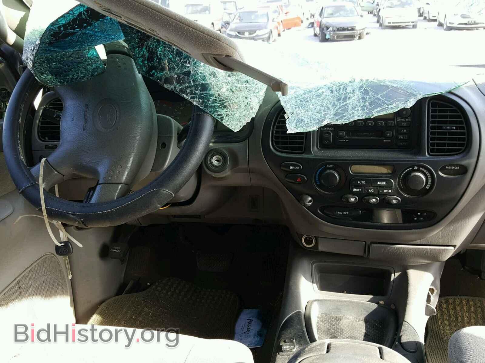 2002 TOYOTA SEQUOIA - VIN: 5TDZT34A32S107837 - Фото 9