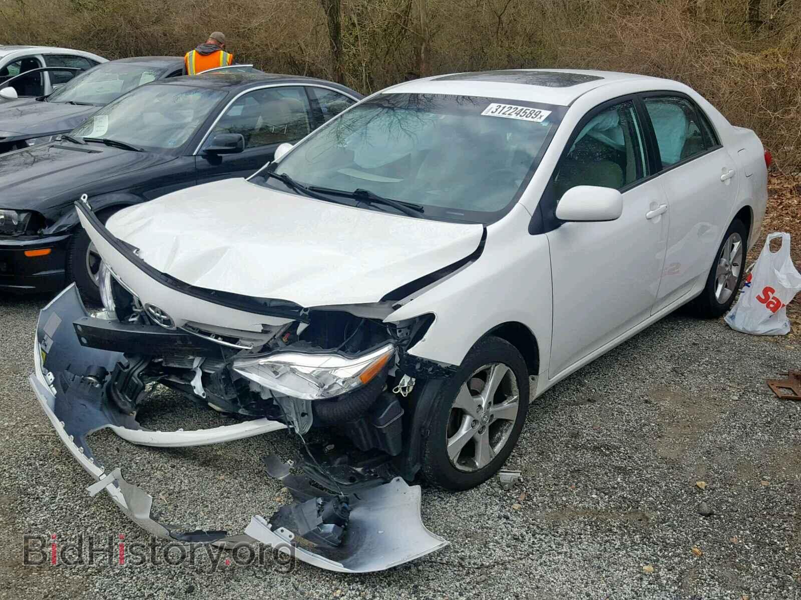 2013 TOYOTA COROLLA BA - VIN: 2T1BU4EE3DC045731 - Фото 2