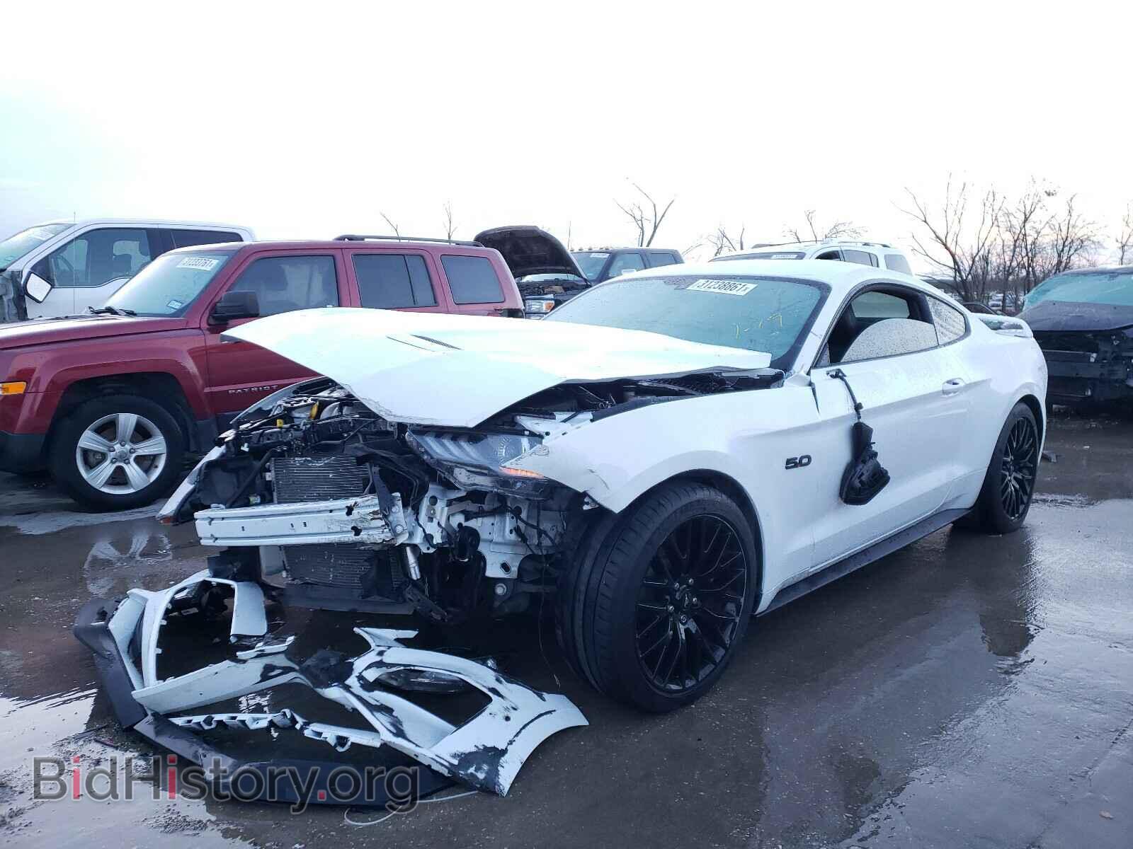 2019 FORD MUSTANG - VIN: 1FA6P8CF3K5134002 - Фото 2