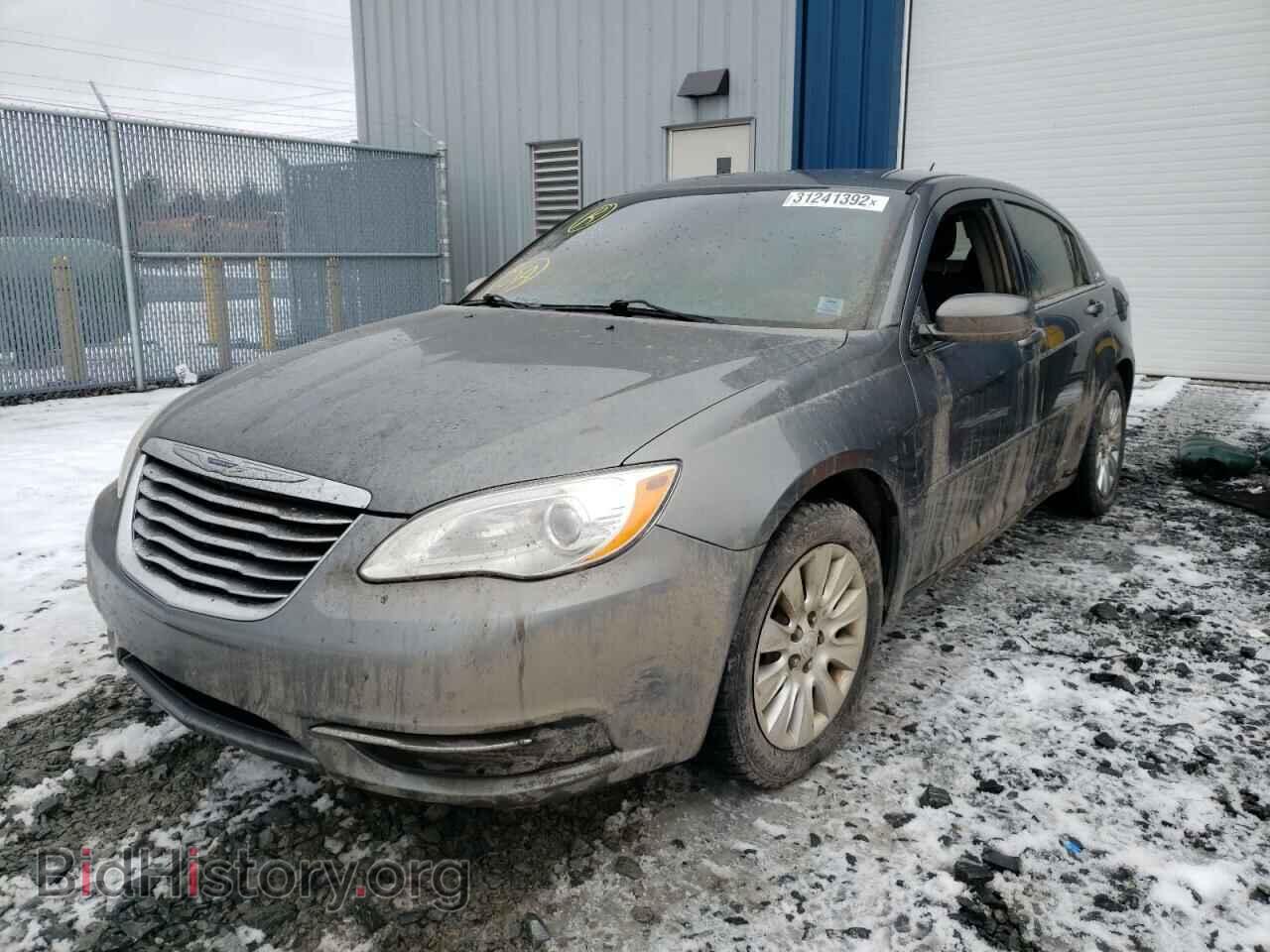 2012 CHRYSLER 200 - VIN: 1C3CCBAB6CN292832 - Фото 2