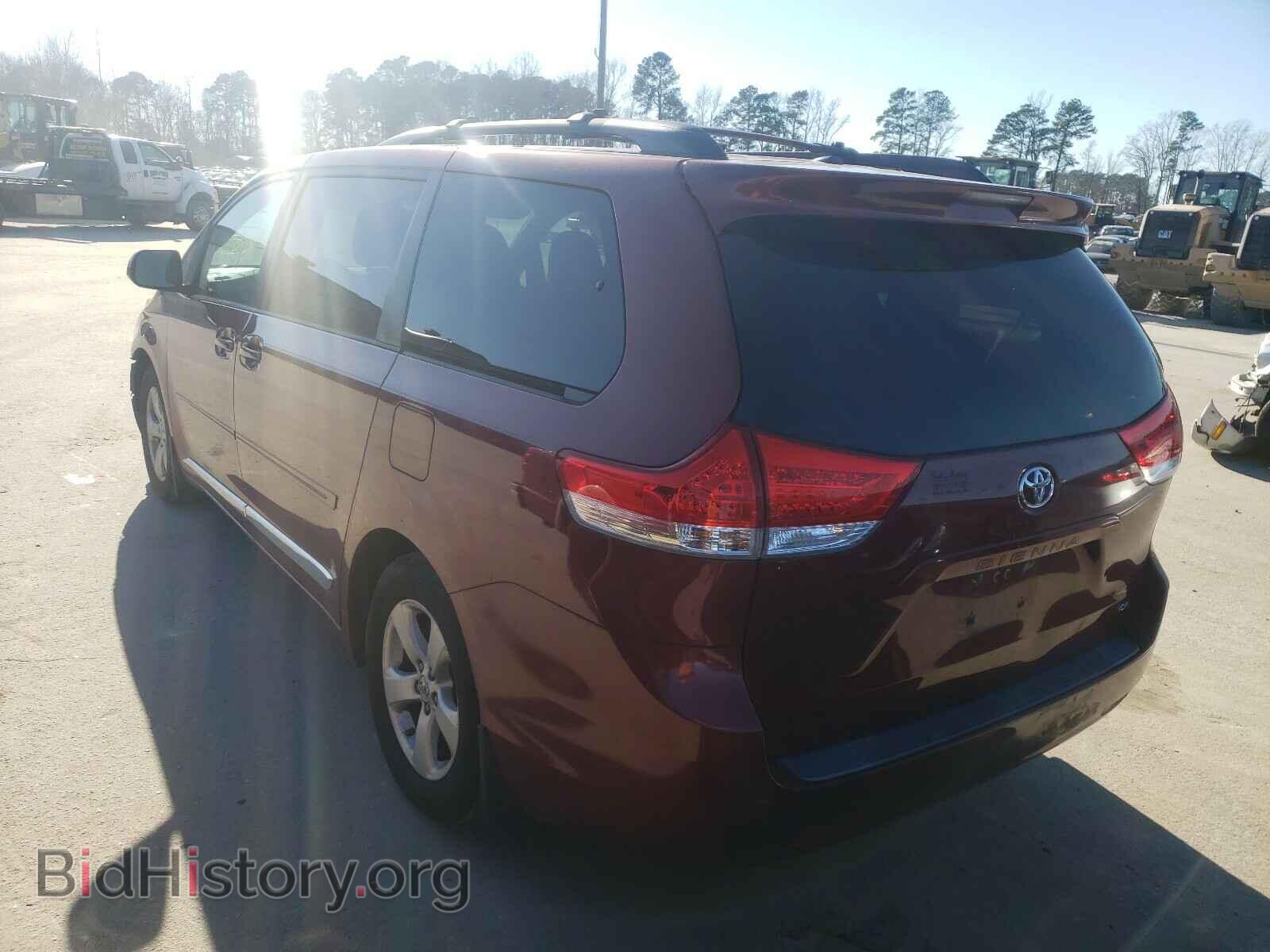 2013 TOYOTA SIENNA - VIN: 5TDKK3DC8DS288152 - Фото 3