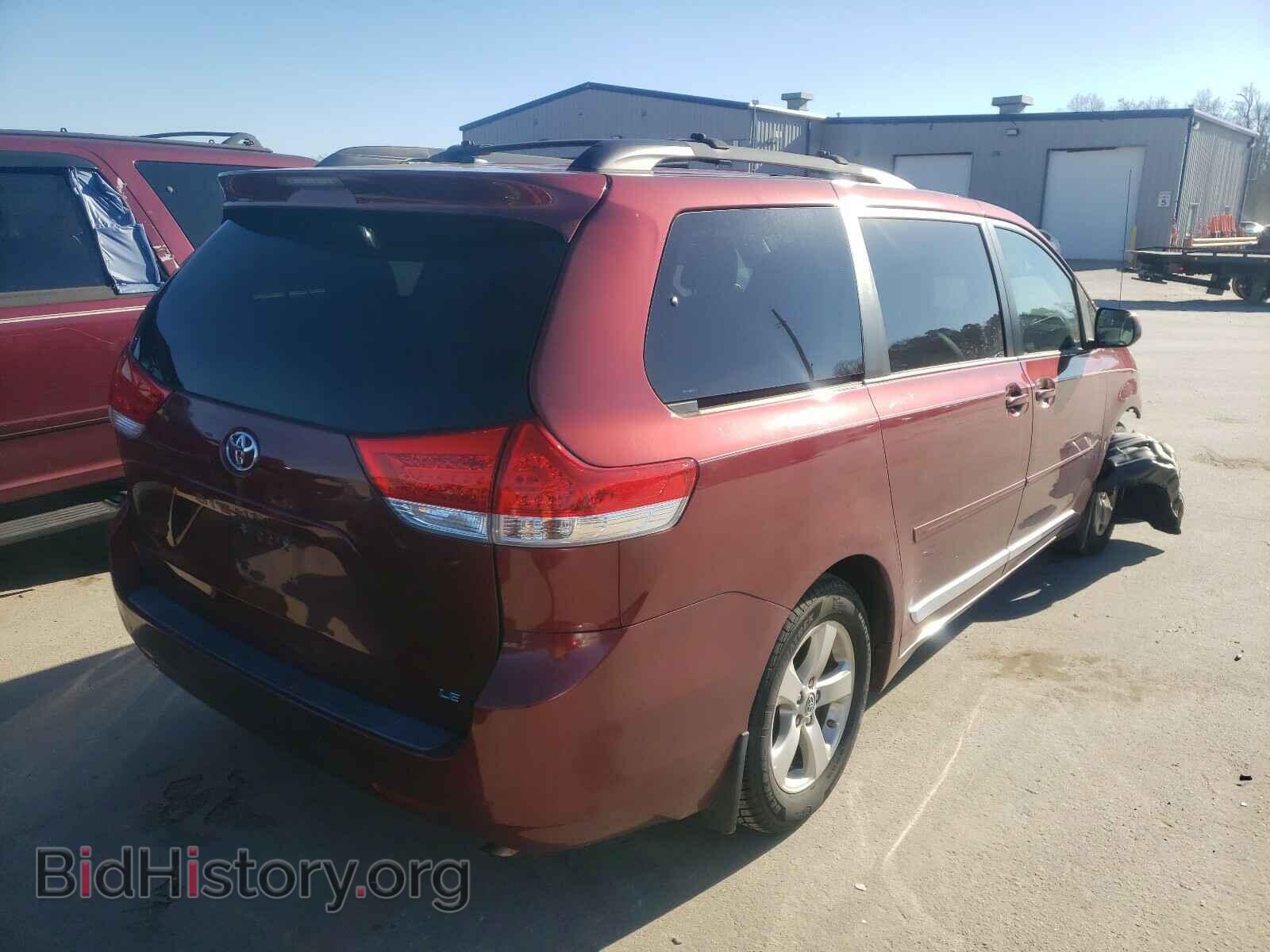 2013 TOYOTA SIENNA - VIN: 5TDKK3DC8DS288152 - Фото 4