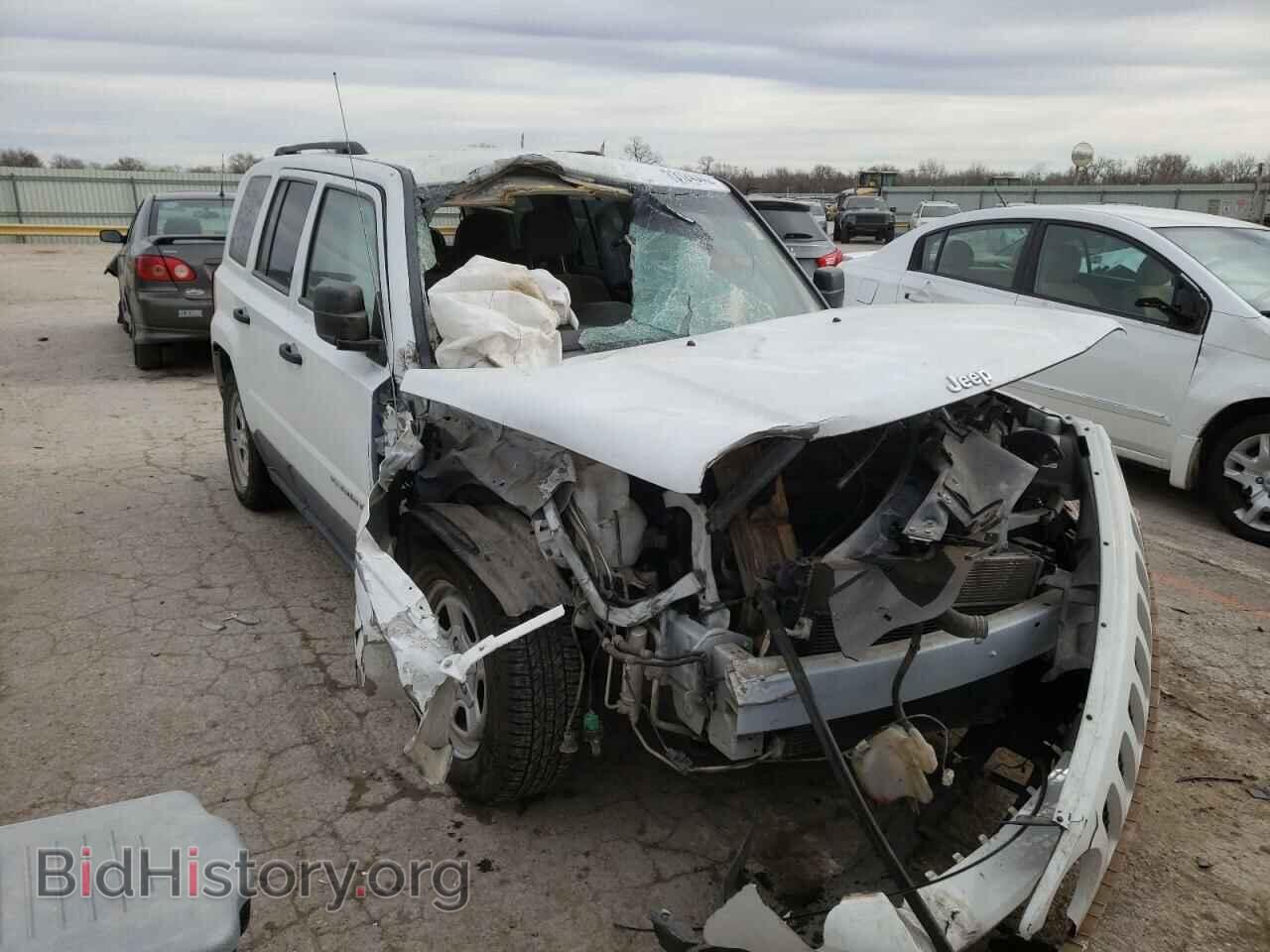 Photo 1C4NJPBB3FD139647 - JEEP PATRIOT 2015
