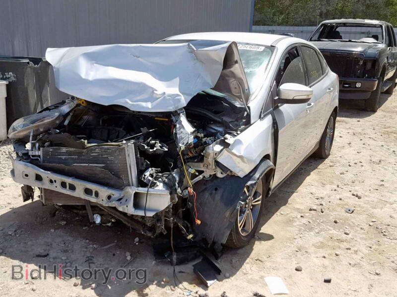 2014 Ford FOCUS SE (VIN 1FADP3F2XEL403521) — photo 2 of 10