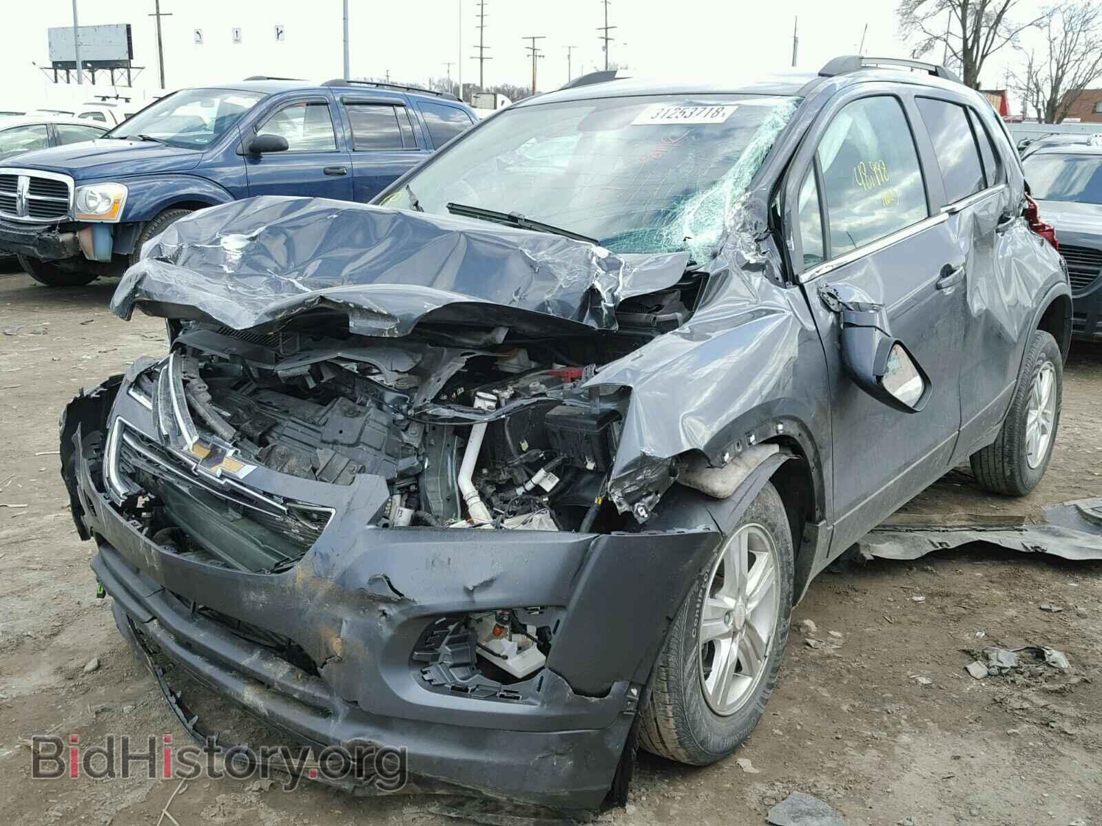 2016 CHEVROLET TRAX - VIN: 3GNCJLSB7GL280577 - Фото 2