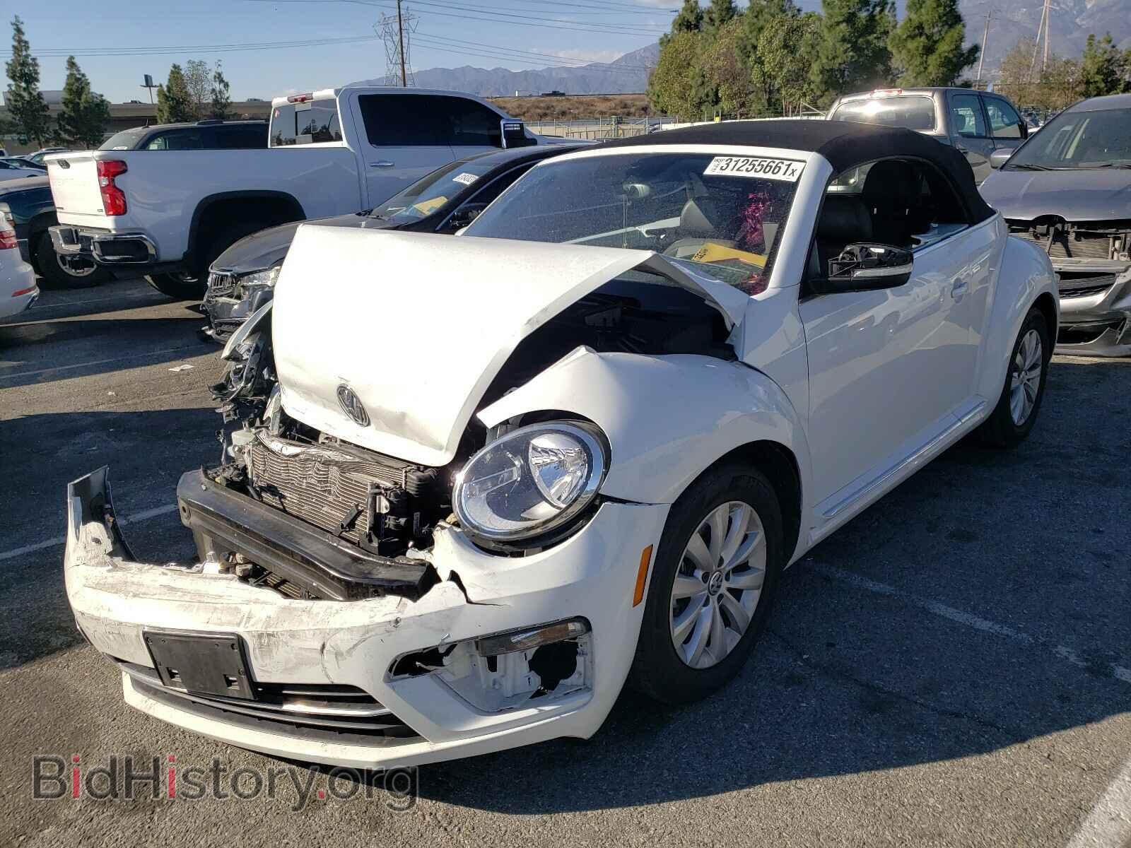 2018 VOLKSWAGEN BEETLE - VIN: 3VW5DAAT1JM514976 - Фото 2