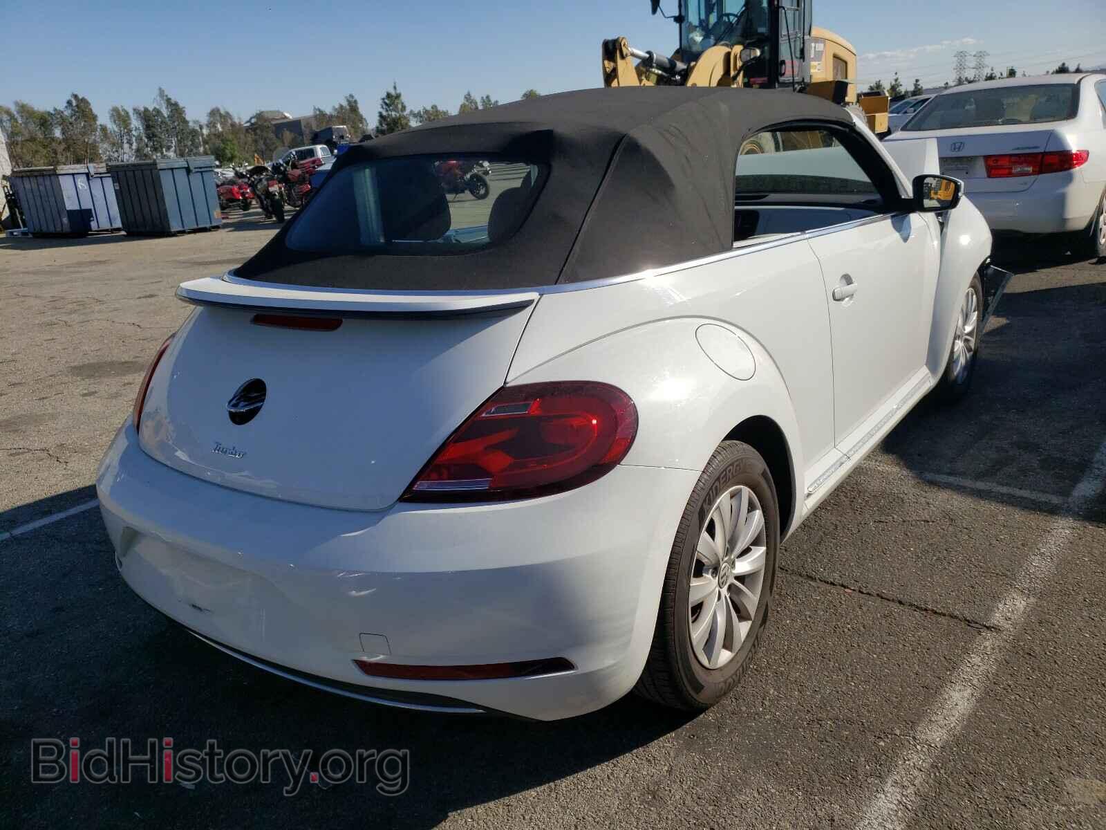 2018 VOLKSWAGEN BEETLE - VIN: 3VW5DAAT1JM514976 - Фото 4