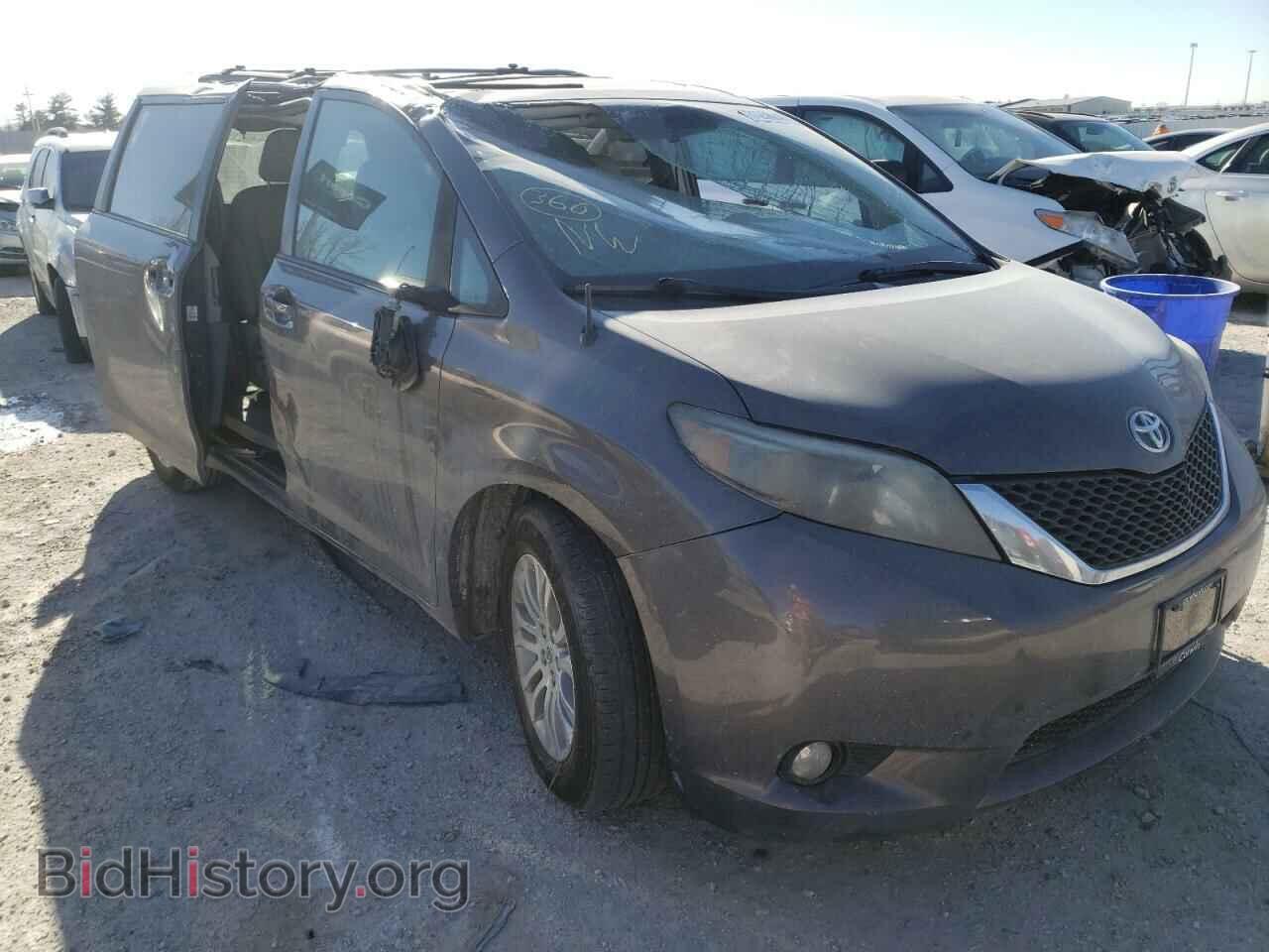 Фотография 5TDYK3DC3BS002814 - TOYOTA SIENNA 2011