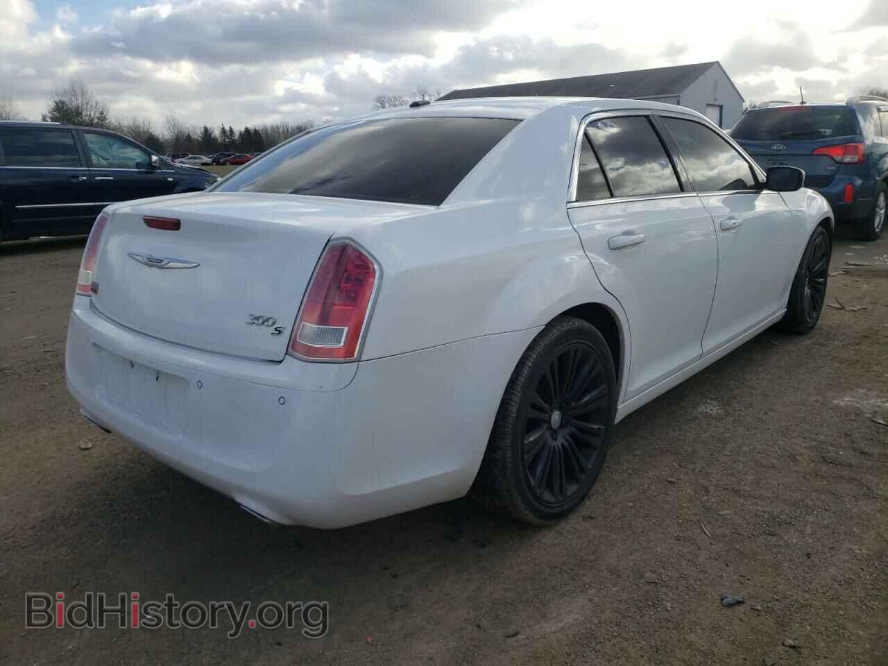 2013 CHRYSLER 300 - VIN: 2C3CCABT1DH580950 - Фото 4