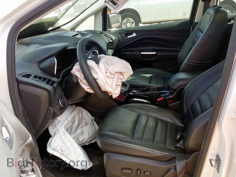 2017 Ford CMAX (VIN 1FADP5FUXHL108422) — фото 5 из 10