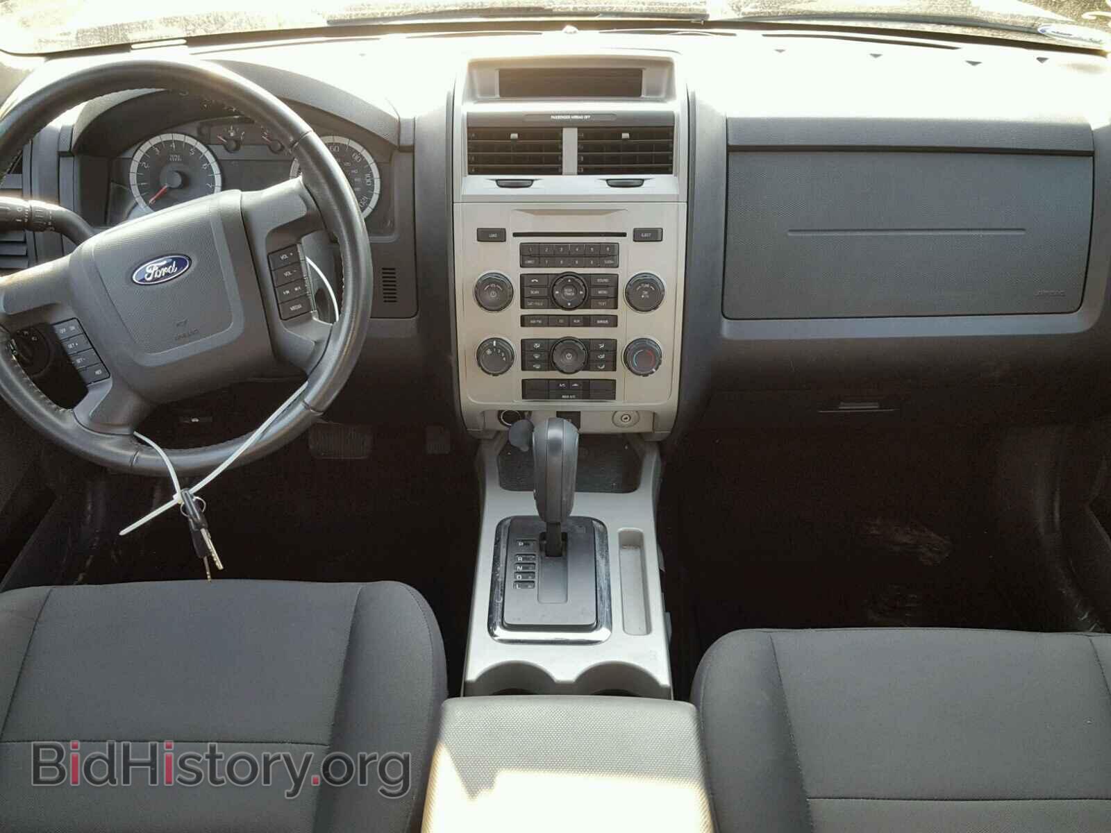 2011 FORD ESCAPE - VIN: 1FMCU0D75BKB11025 - Photo 9