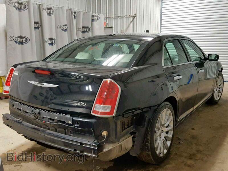 2014 Chrysler 300 (VIN 2C3CCAAG4EH328700) — photo 4 of 10
