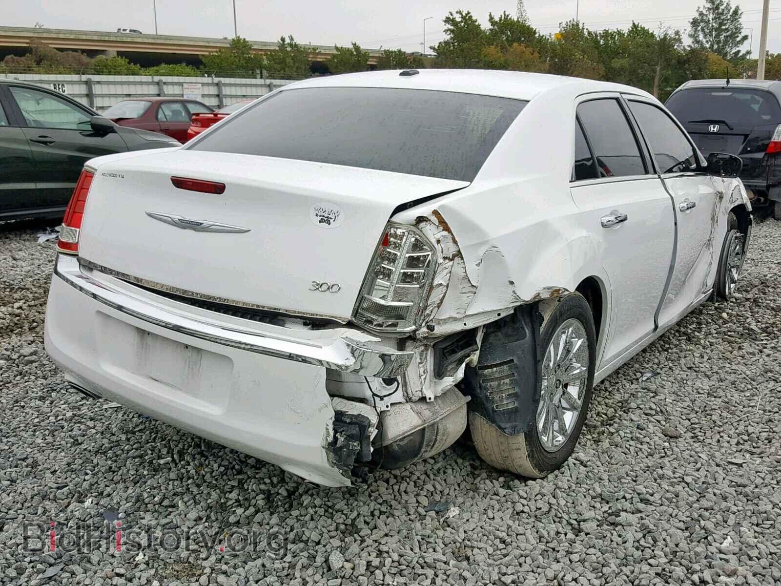 2012 CHRYSLER 300 - VIN: 2C3CCACG1CH309967 - Фото 4
