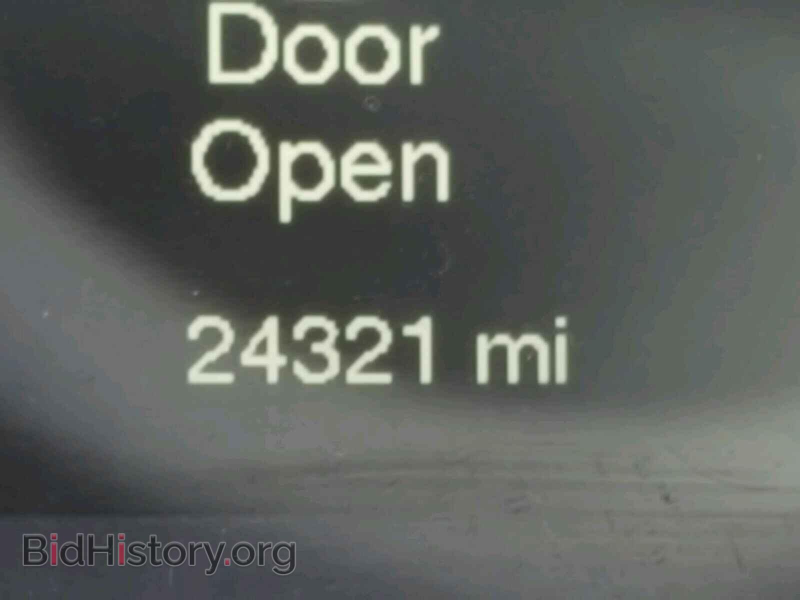 2016 CHRYSLER 200 - VIN: 1C3CCCABXGN180157 - Фото 8
