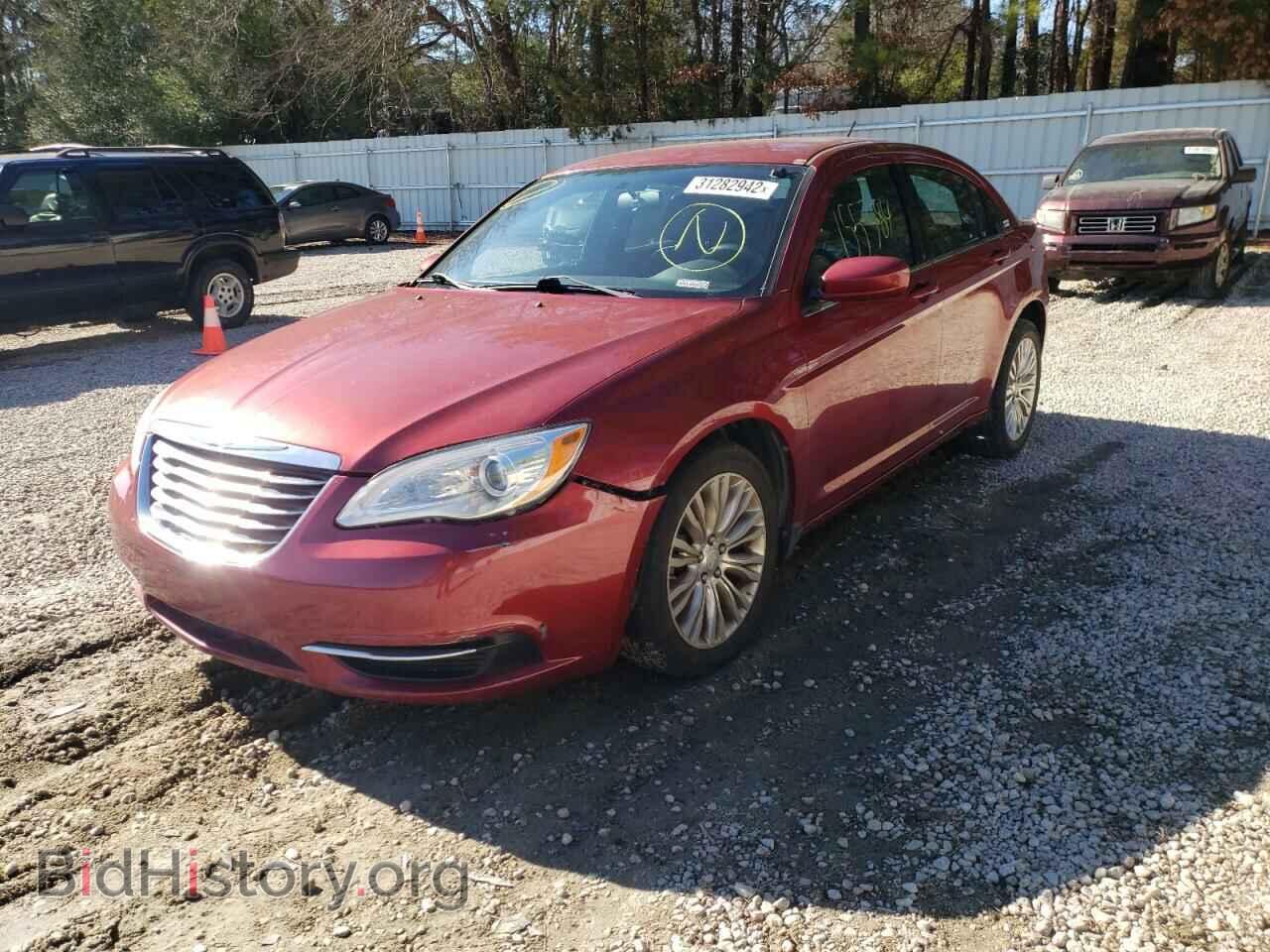 2013 CHRYSLER 200 - VIN: 1C3CCBAB6DN671475 - Фото 2