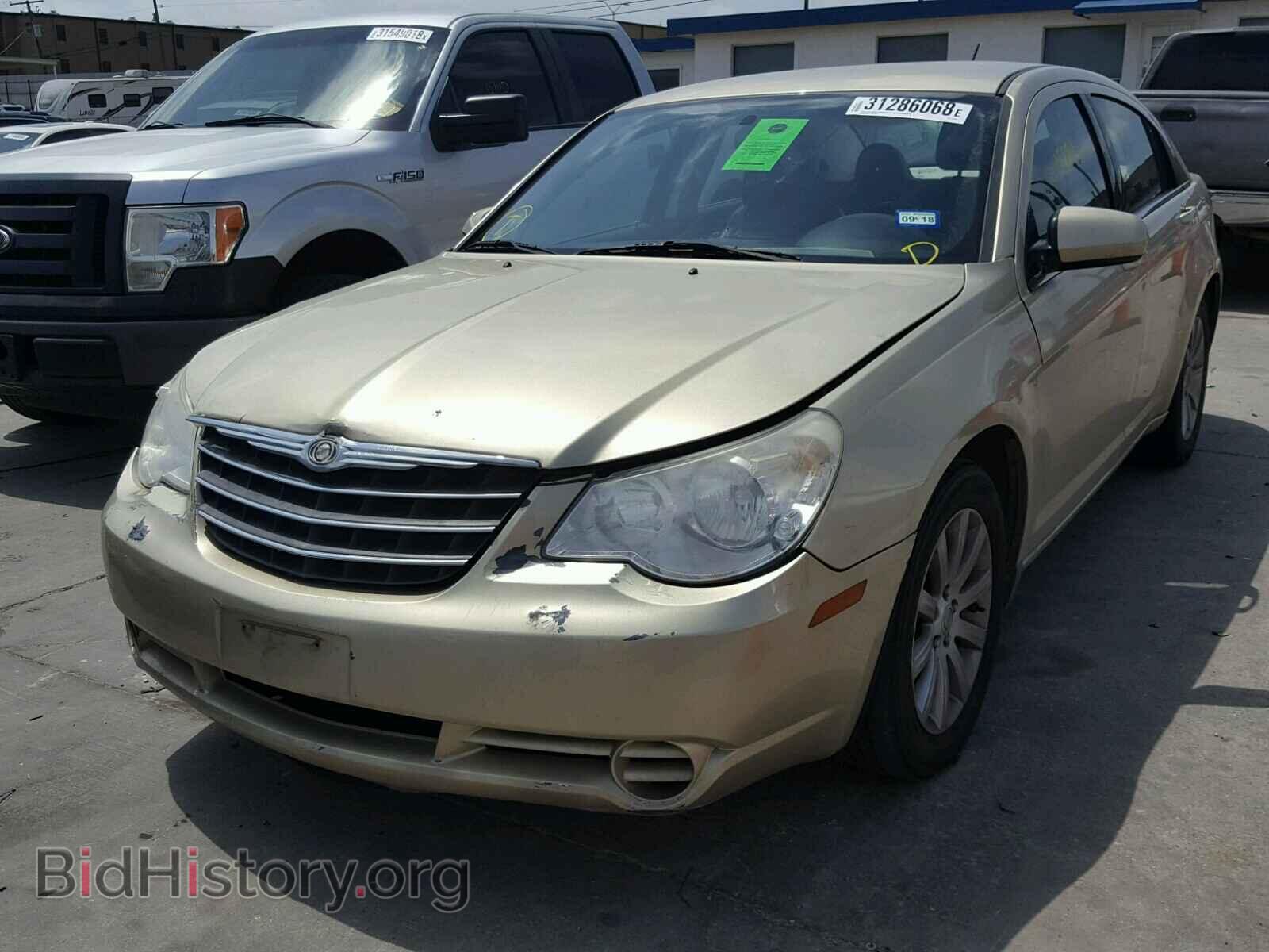 2010 CHRYSLER SEBRING - VIN: 1C3CC5FB5AN212718 - Фото 2