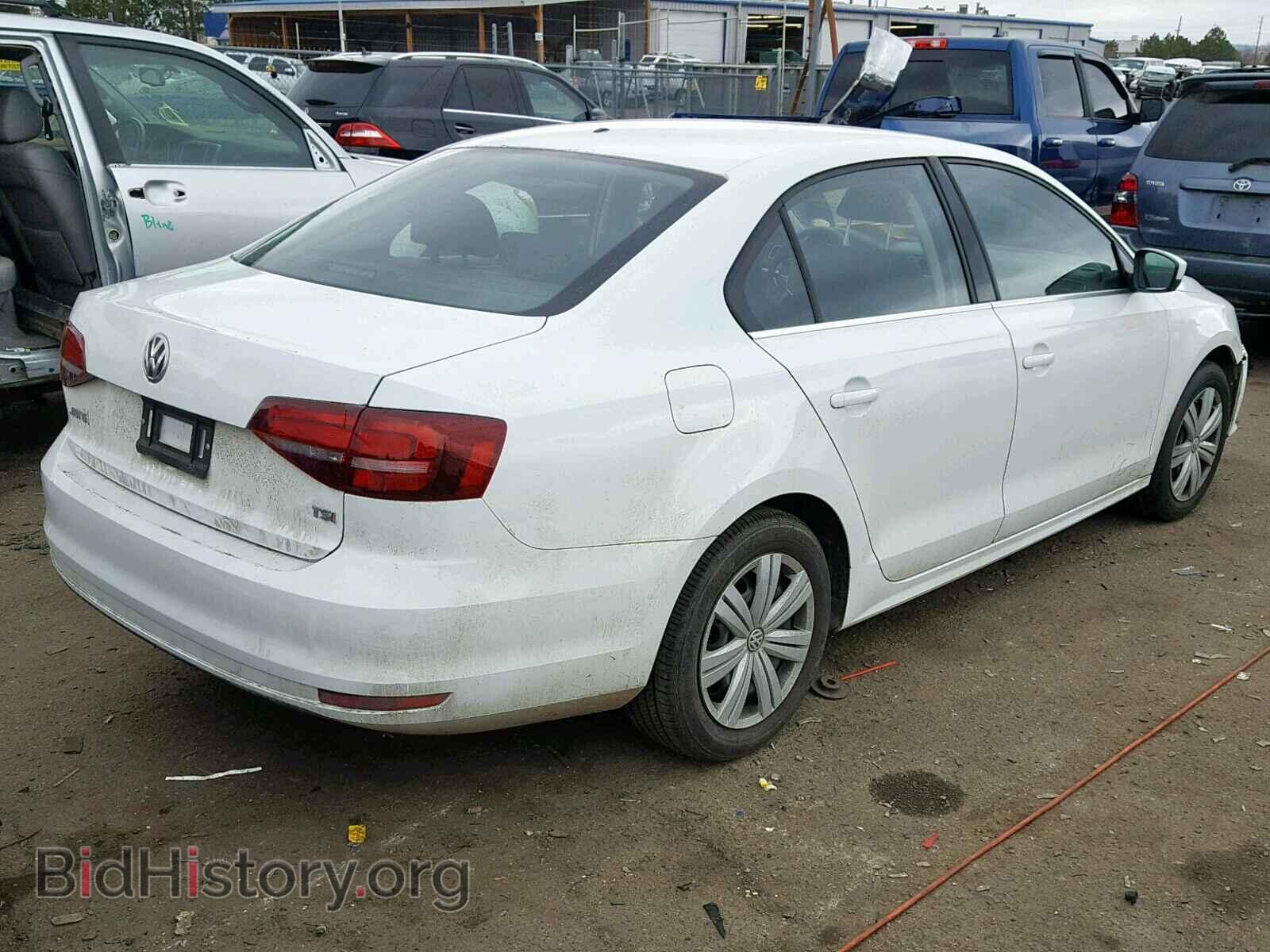 2017 VOLKSWAGEN JETTA - VIN: 3VW2B7AJ3HM296821 - Фото 4