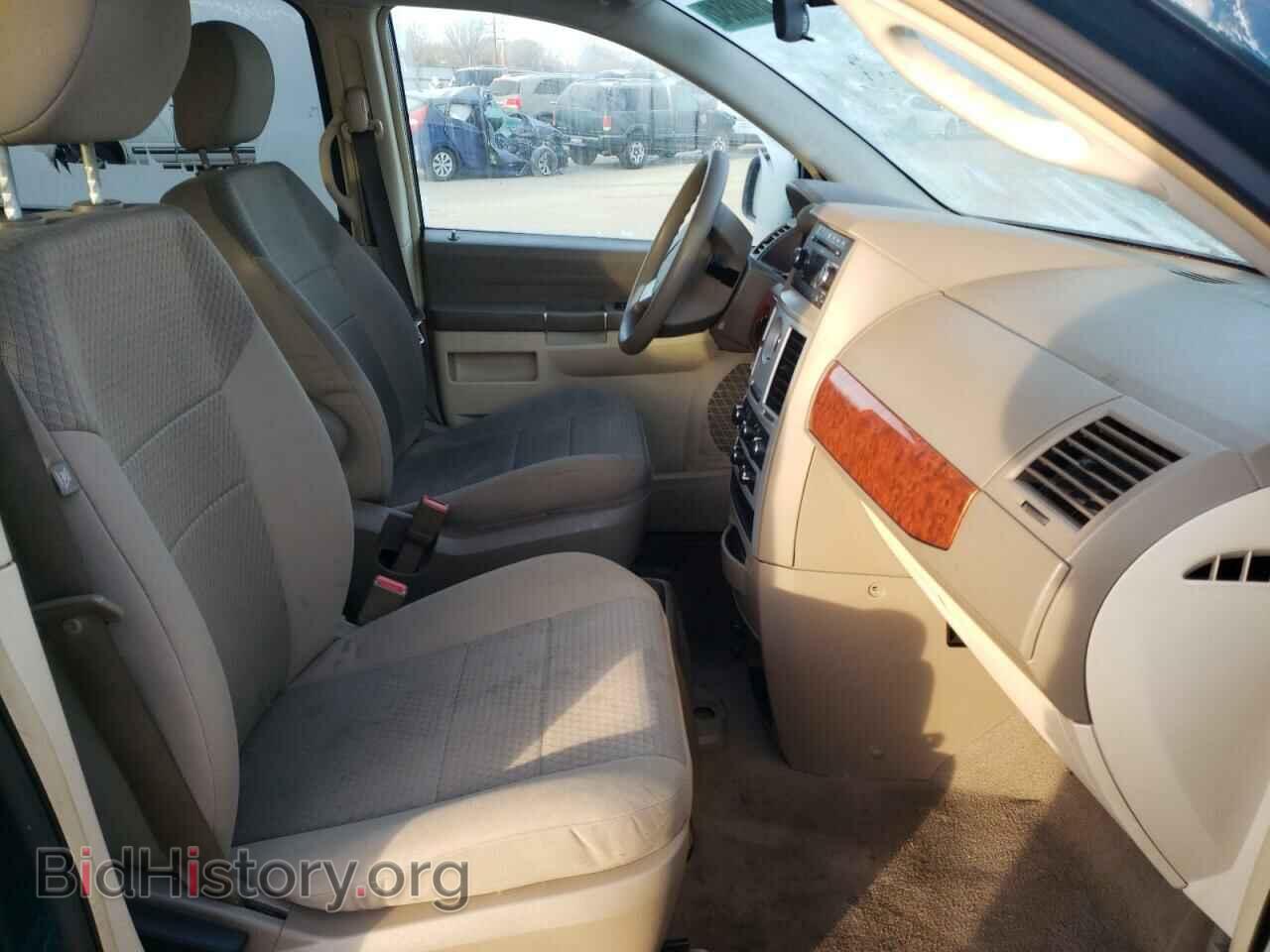 2009 CHRYSLER MINIVAN - VIN: 2A8HR44E09R619814 - Фото 5