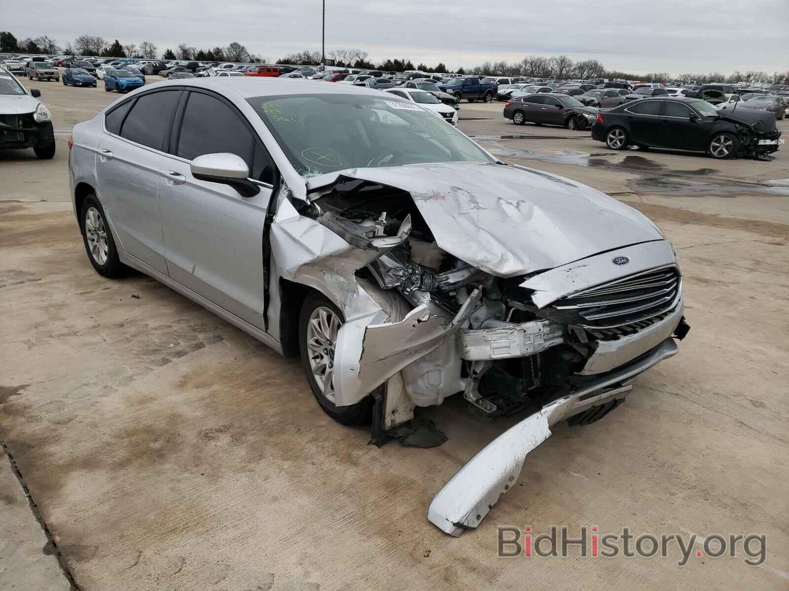 Photo 3FA6P0G74JR203571 - FORD FUSION 2018