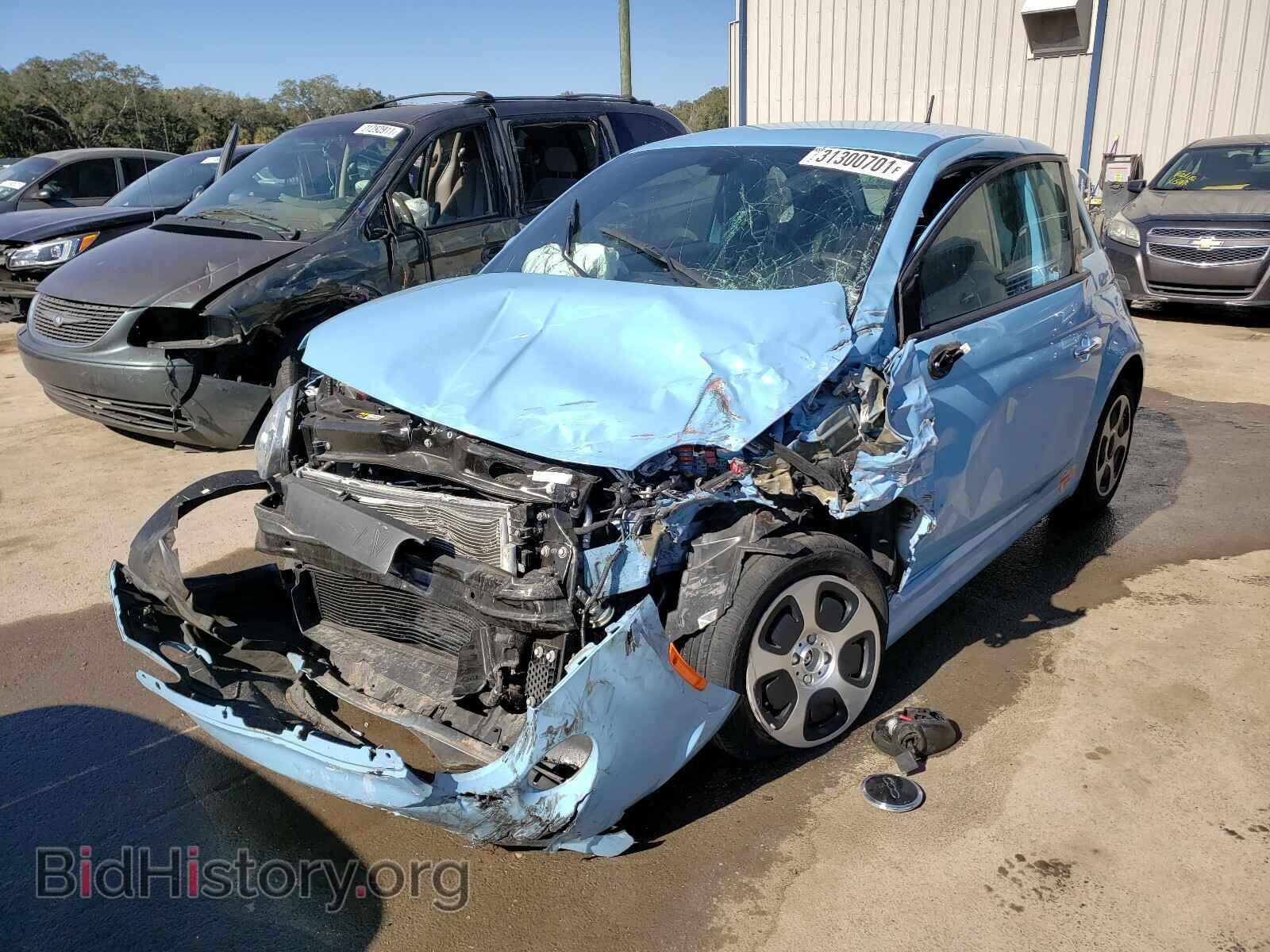 2017 FIAT 500 - VIN: 3C3CFFGEXHT550499 - Фото 2