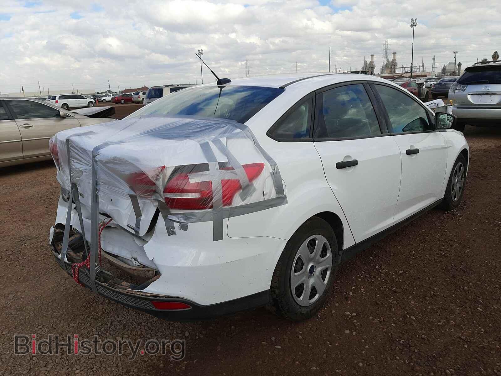2016 FORD FOCUS - VIN: 1FADP3E24GL384159 - Photo 4