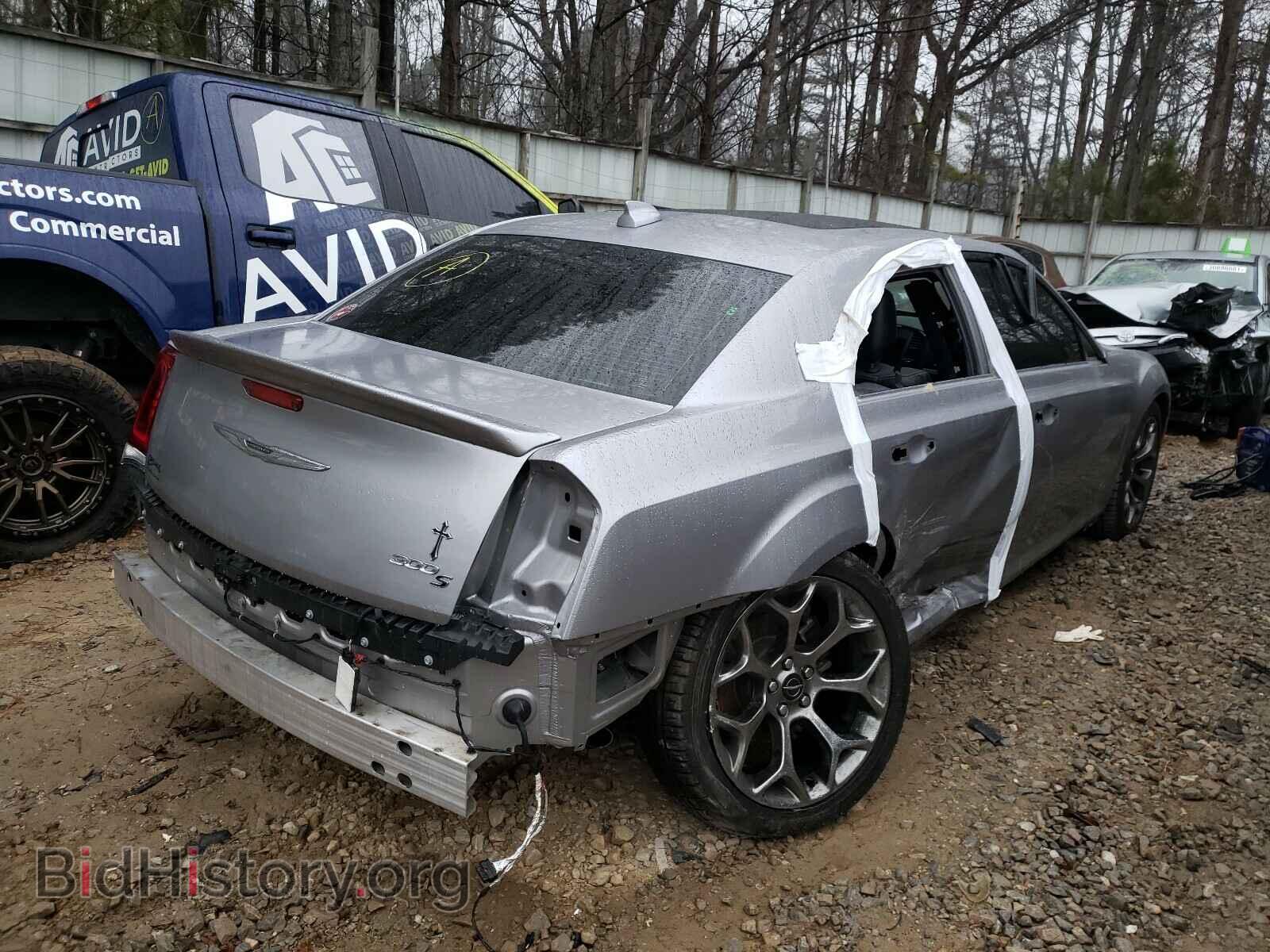 2018 CHRYSLER 300 - VIN: 2C3CCABG3JH266697 - Фото 4