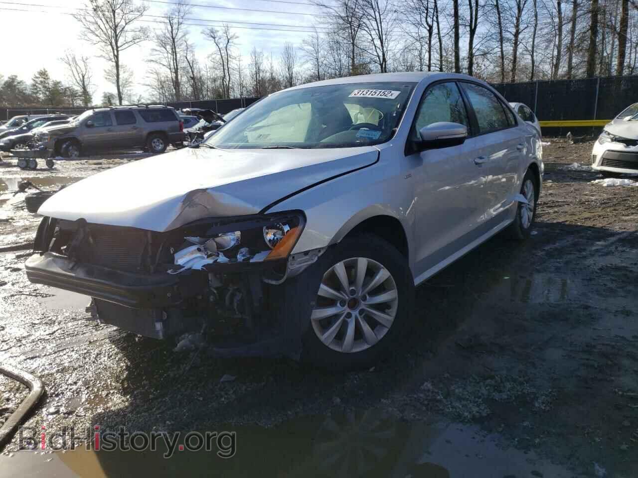 2015 VOLKSWAGEN PASSAT - VIN: 1VWAT7A32FC035303 - Фото 2