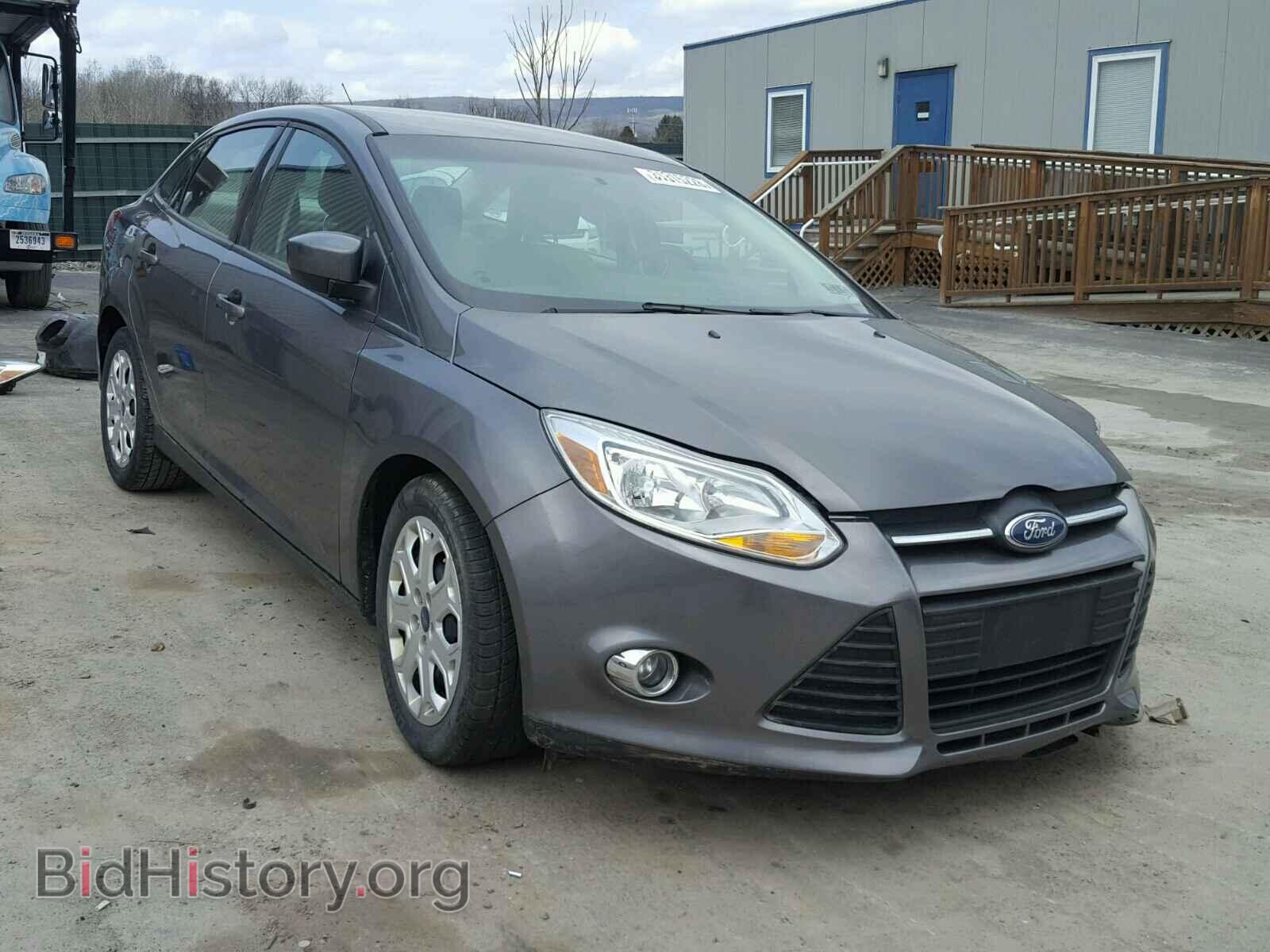 Photo 1FAHP3F22CL307557 - FORD FOCUS 2012