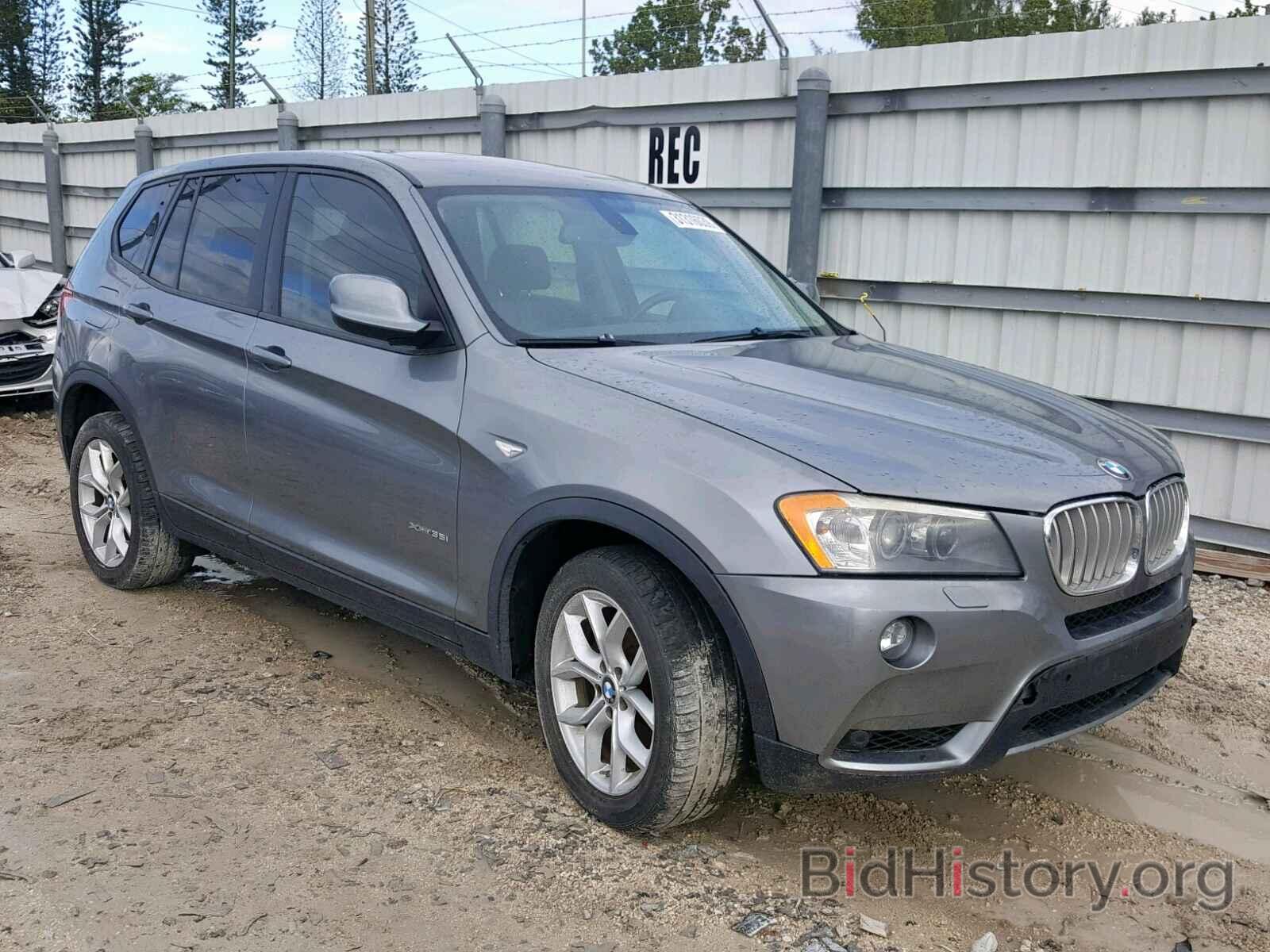 Photo 5UXWX7C58BLL15182 - BMW X3 2011