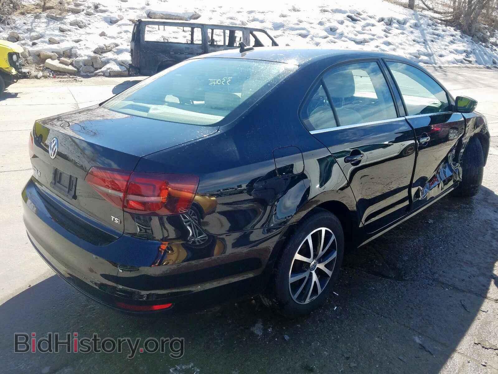 2017 VOLKSWAGEN JETTA - VIN: 3VWDB7AJ0HM367126 - Фото 4