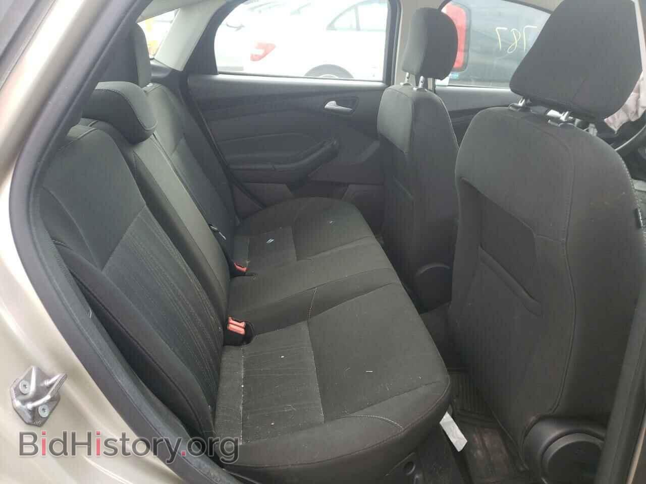 2017 FORD FOCUS - VIN: 1FADP3F22HL266028 - Photo 6