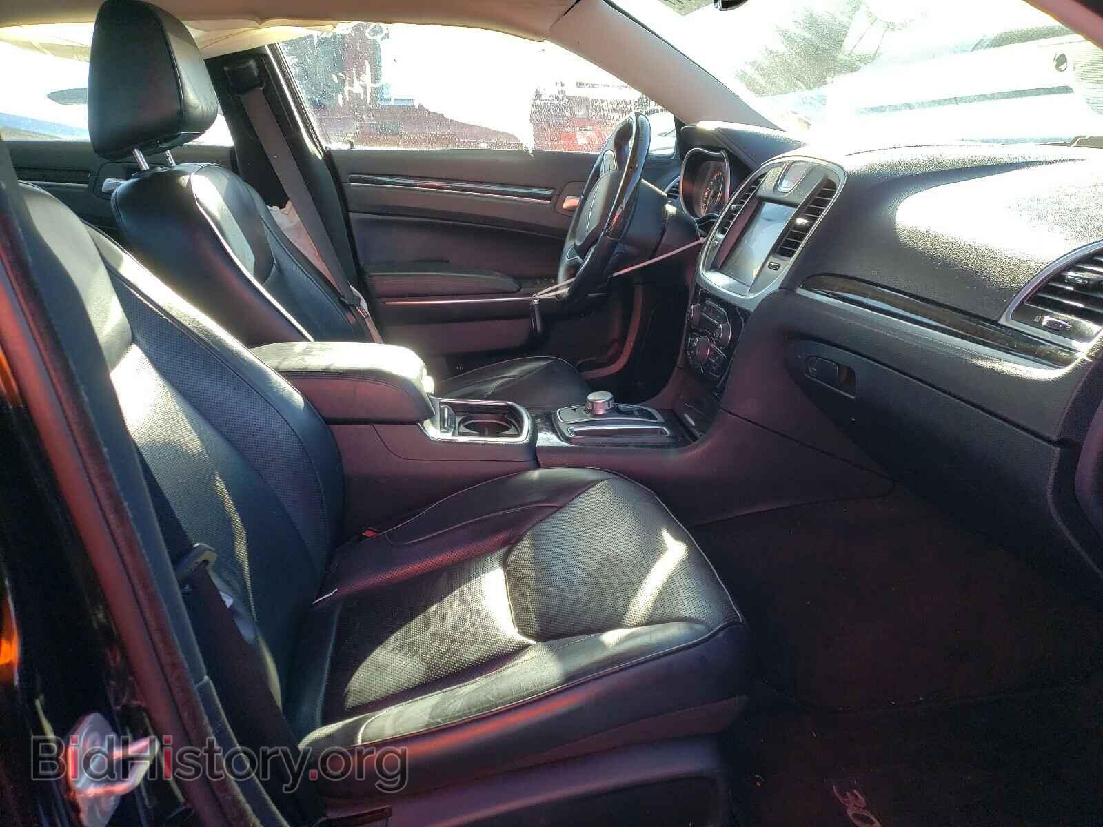 2016 CHRYSLER 300 - VIN: 2C3CCAKG0GH235688 - Фото 5