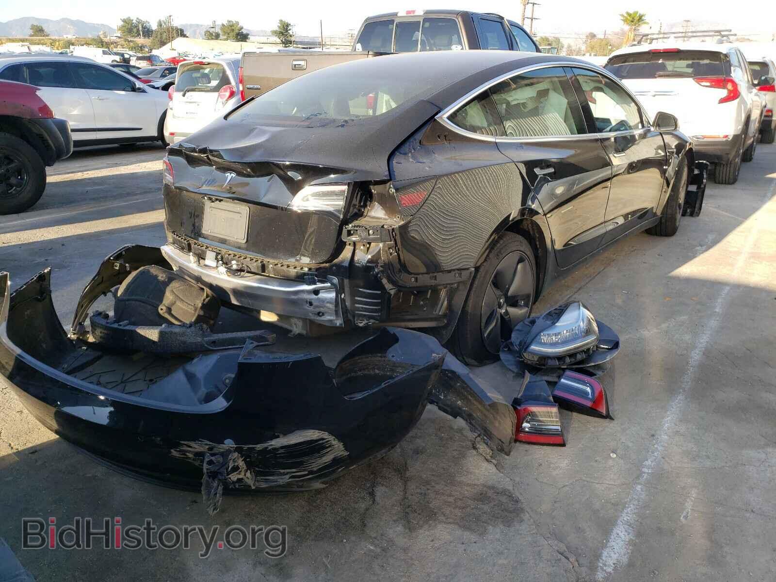 2019 TESLA MODEL 3 - VIN: 5YJ3E1EAXKF398568 - Фото 4