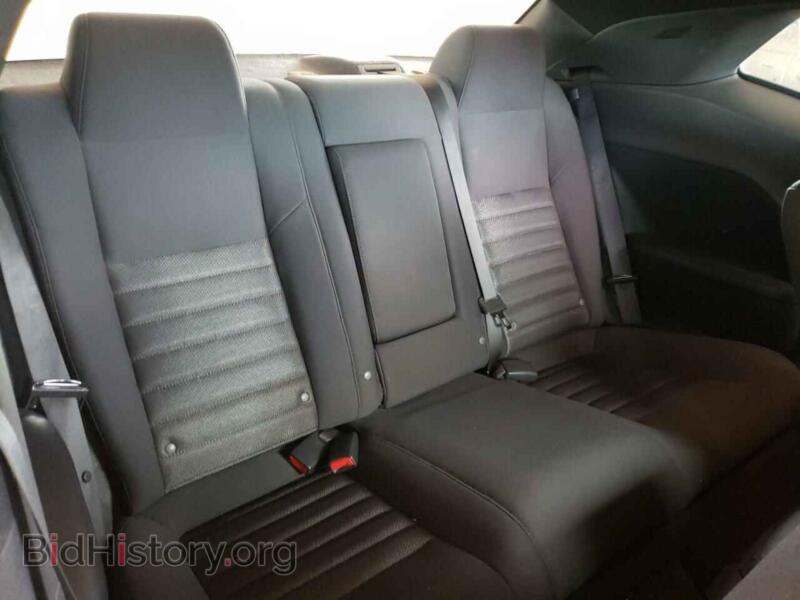 2010 Dodge CHALLENGER (VIN 2B3CJ4DVXAH270133) — photo 6 of 10