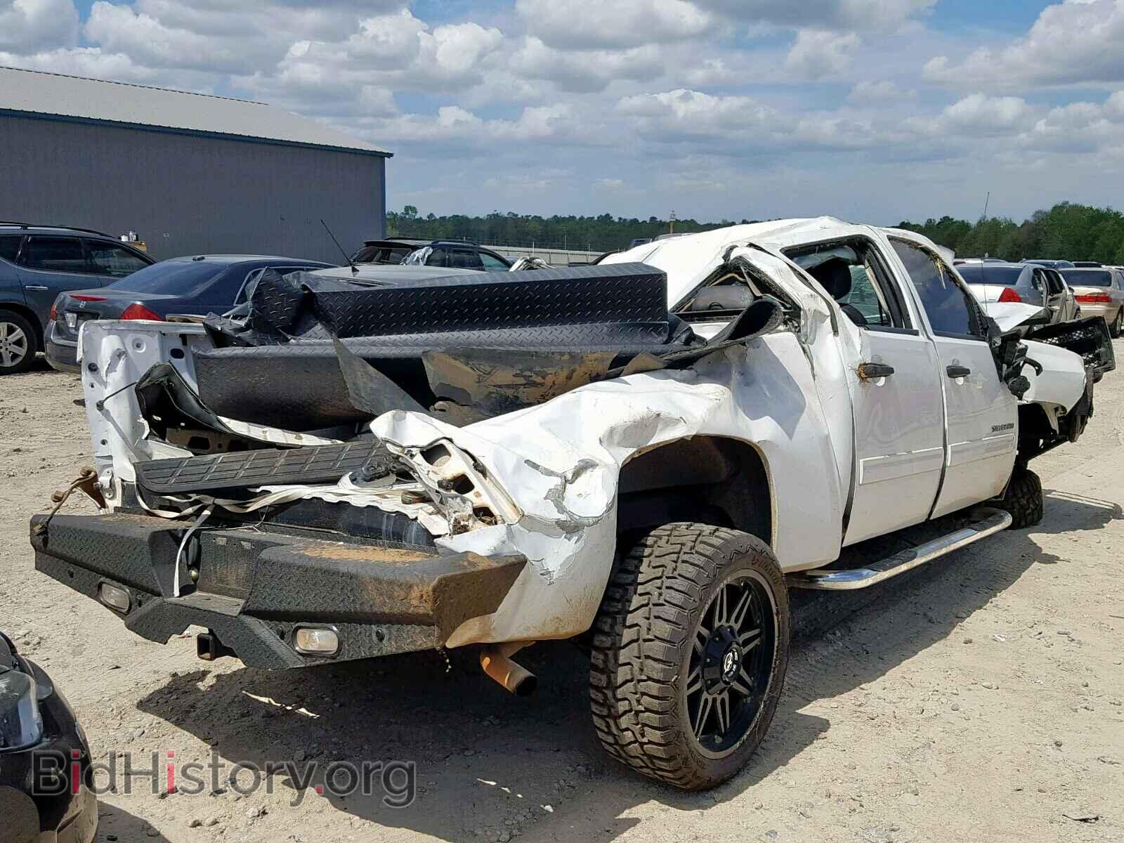 2011 CHEVROLET SILVERADO - VIN: 3GCPKSE37BG296639 - Фото 4