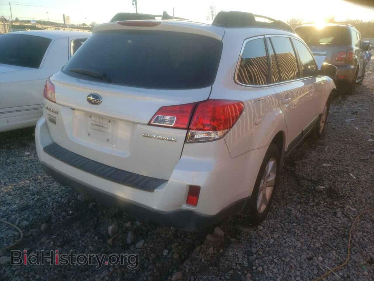 2014 SUBARU OUTBACK - VIN: 4S4BRCLC8E3301915 - Фото 4